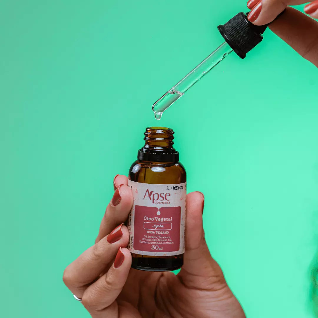 Organic Jojoba Oil 1 fl oz - 100% Pure Cold Pressed Natural Moisturizer for Skin, Hair & Face - Hydrating & Nourishing Treatment for Dry Skin, Acne, Eczema & Hair Growth - Perfect for DIY Beauty, Massage & Aromatherapy