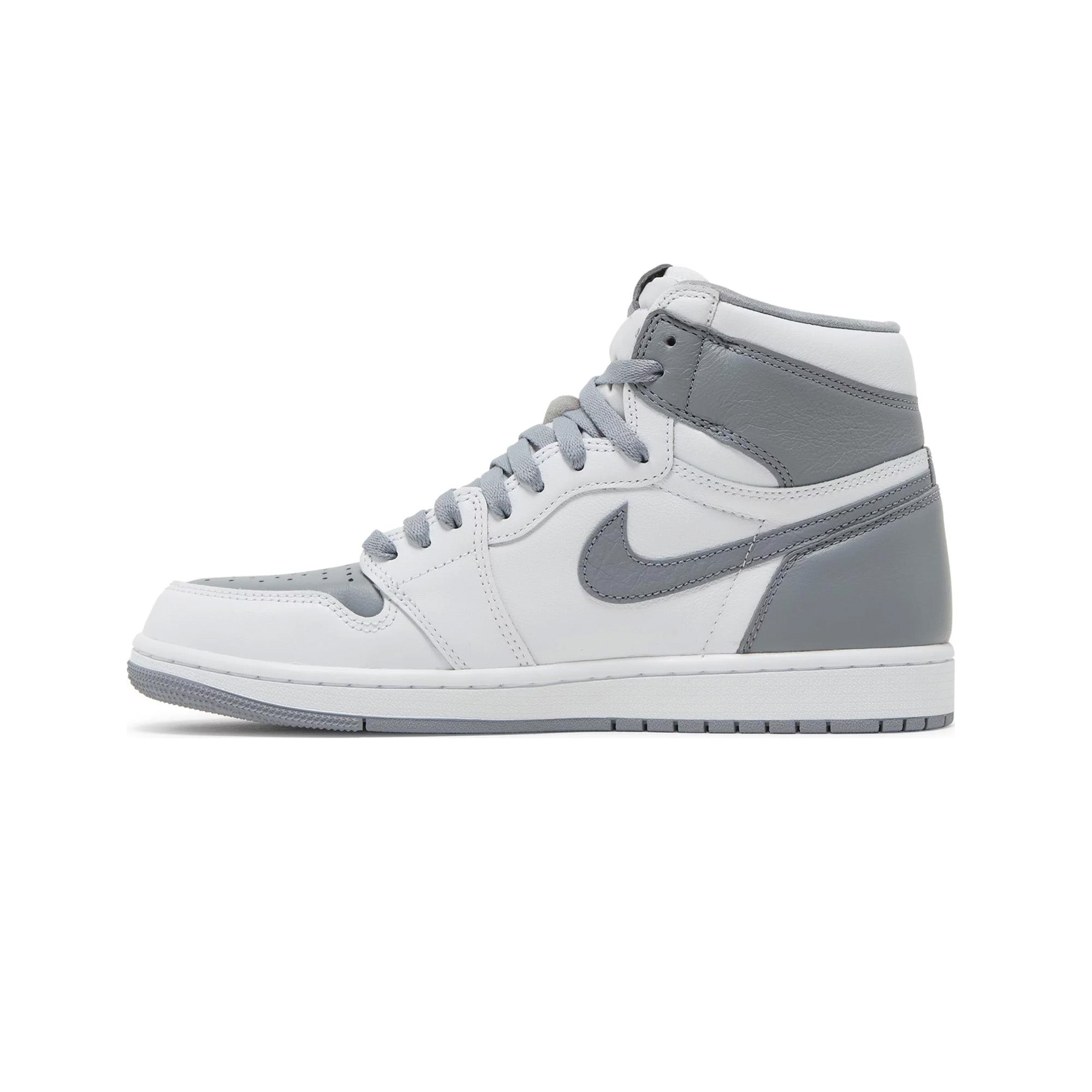 Air Jordan 1 Retro High OG 'Stealth' 2022 Release - Men's Basketball Sneakers for Streetwear & Casual Style | Perfect for Sneaker Collectors & Fashion Enthusiasts