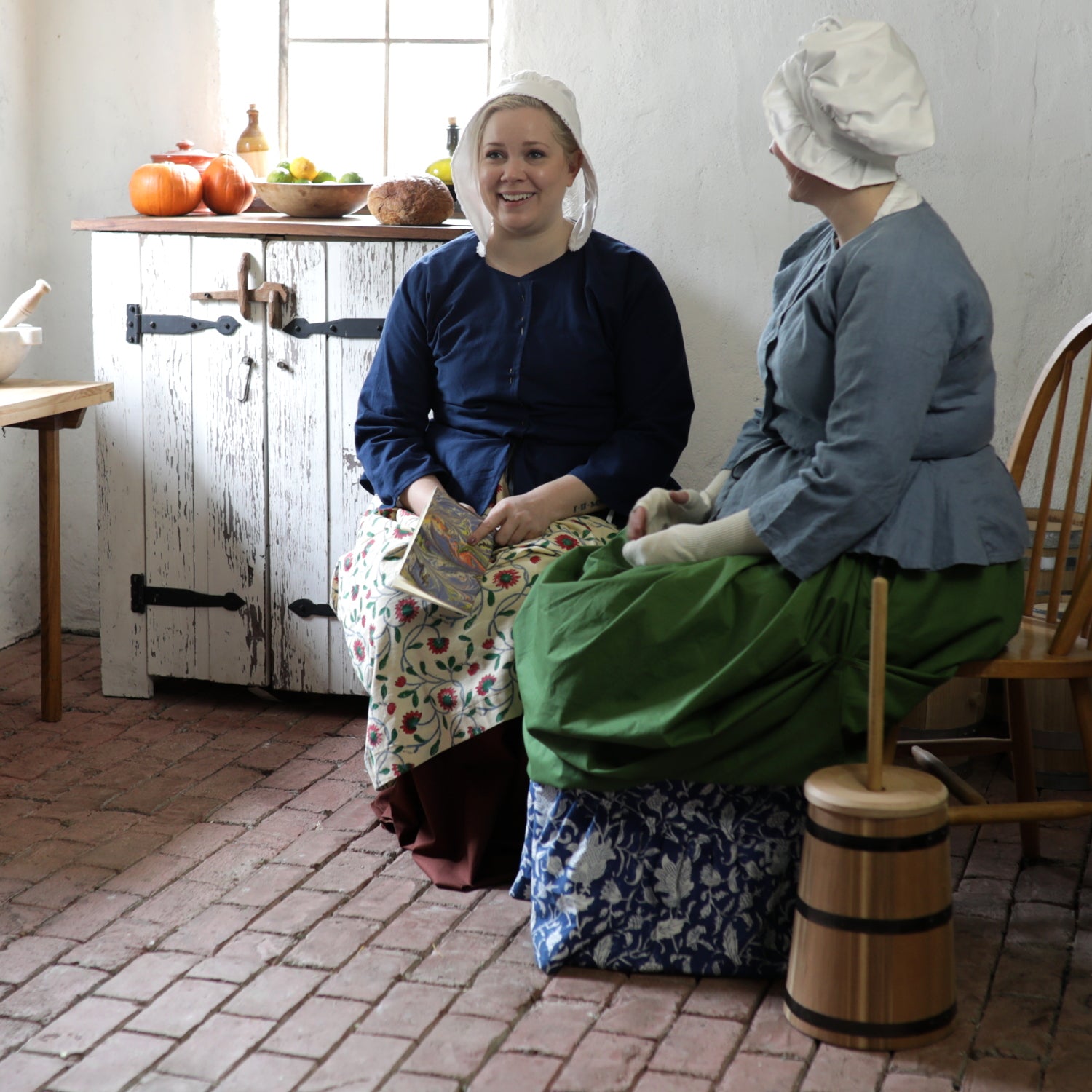 Handmade Wooden Butter Churn - Traditional Farmhouse Butter Maker for Homemade Dairy - Perfect for Farmhouse Kitchens & DIY Butter Making