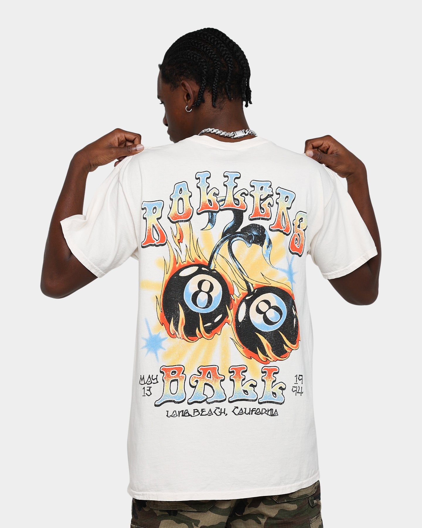 Vintage Rollars Ball Graphic T-Shirt - Off White Retro Thrifted Tee for Men & Women | Casual Streetwear, 90s Throwback Style
