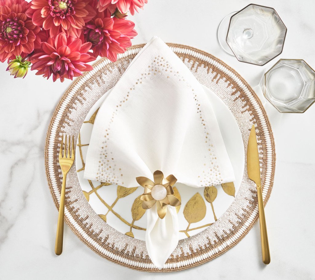 Premium Enamor Placemats Set of 4 - Waterproof & Heat-Resistant Dining Table Mats for Everyday Use, Dinner Parties & Holiday Decor