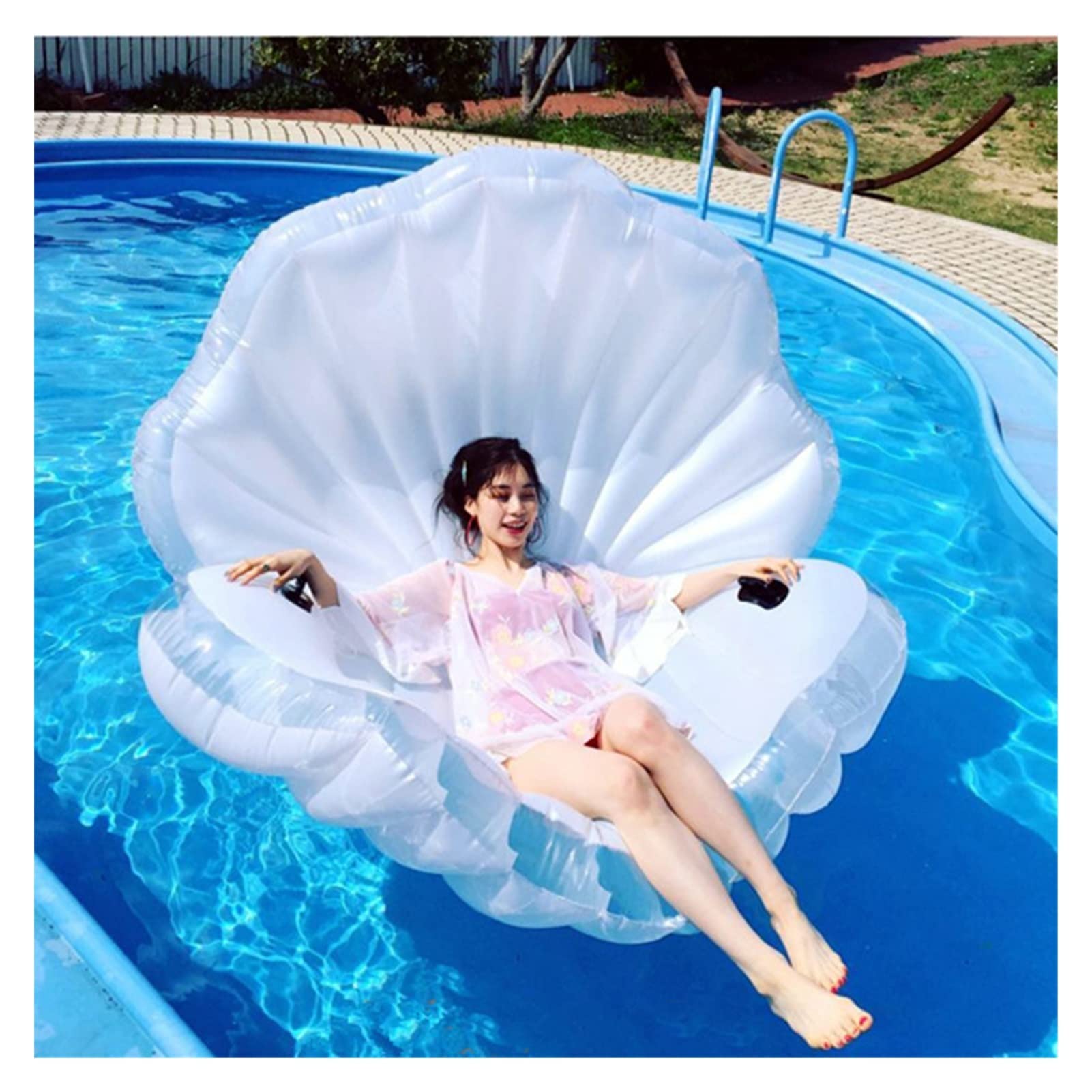 XyyrYS Giant Shell Floating Bed - Inflatable Pool Lounger for Beach, Swimming & Relaxation - Water Sofa & Air Mattress for Pool, Lake, Seaside - Perfect for Sunbathing, Floating & Family Fun