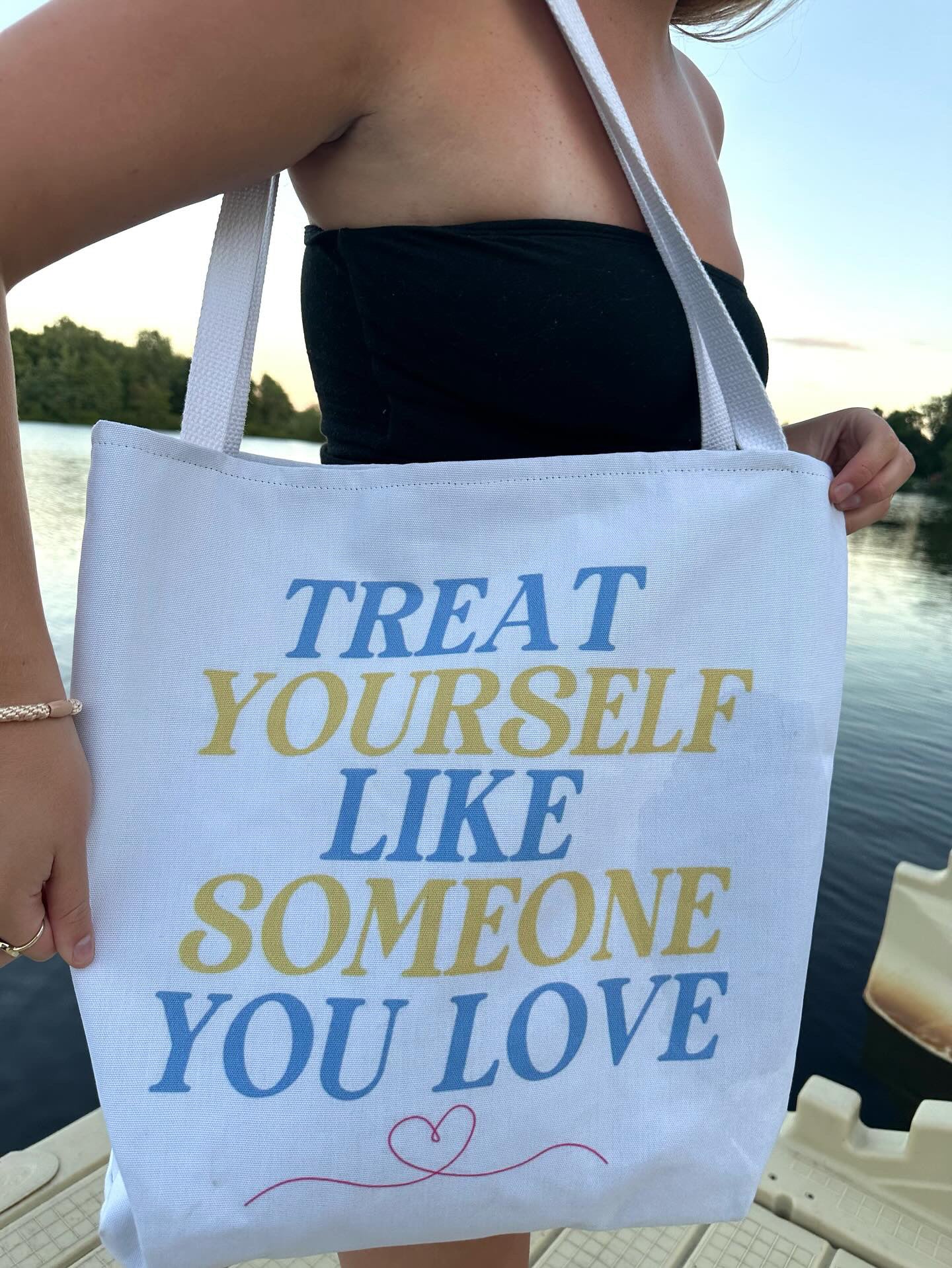 DeeCharmed x Grace Stylish Summer Tote Bag for Women - Fashionable Beach Tote with Pockets - Perfect for Travel, Shopping & Beach Outings