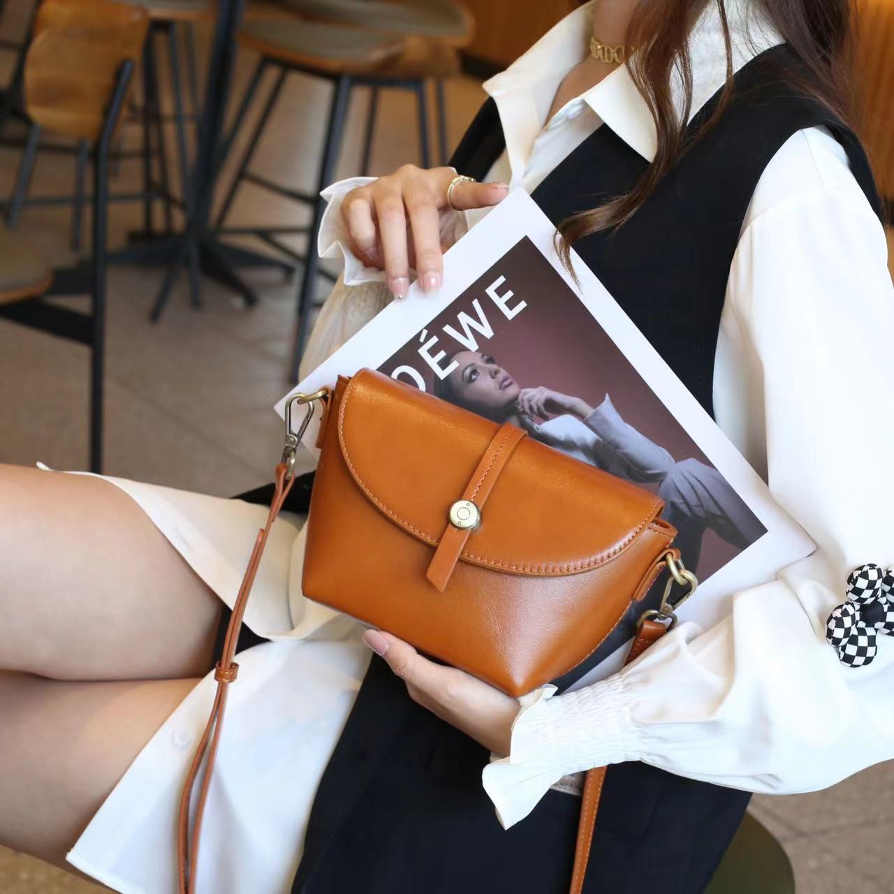 Stylish Mini Shell Crossbody Bag for Women - Trendy Small Shoulder Purse - Perfect for Parties, Travel & Everyday Use