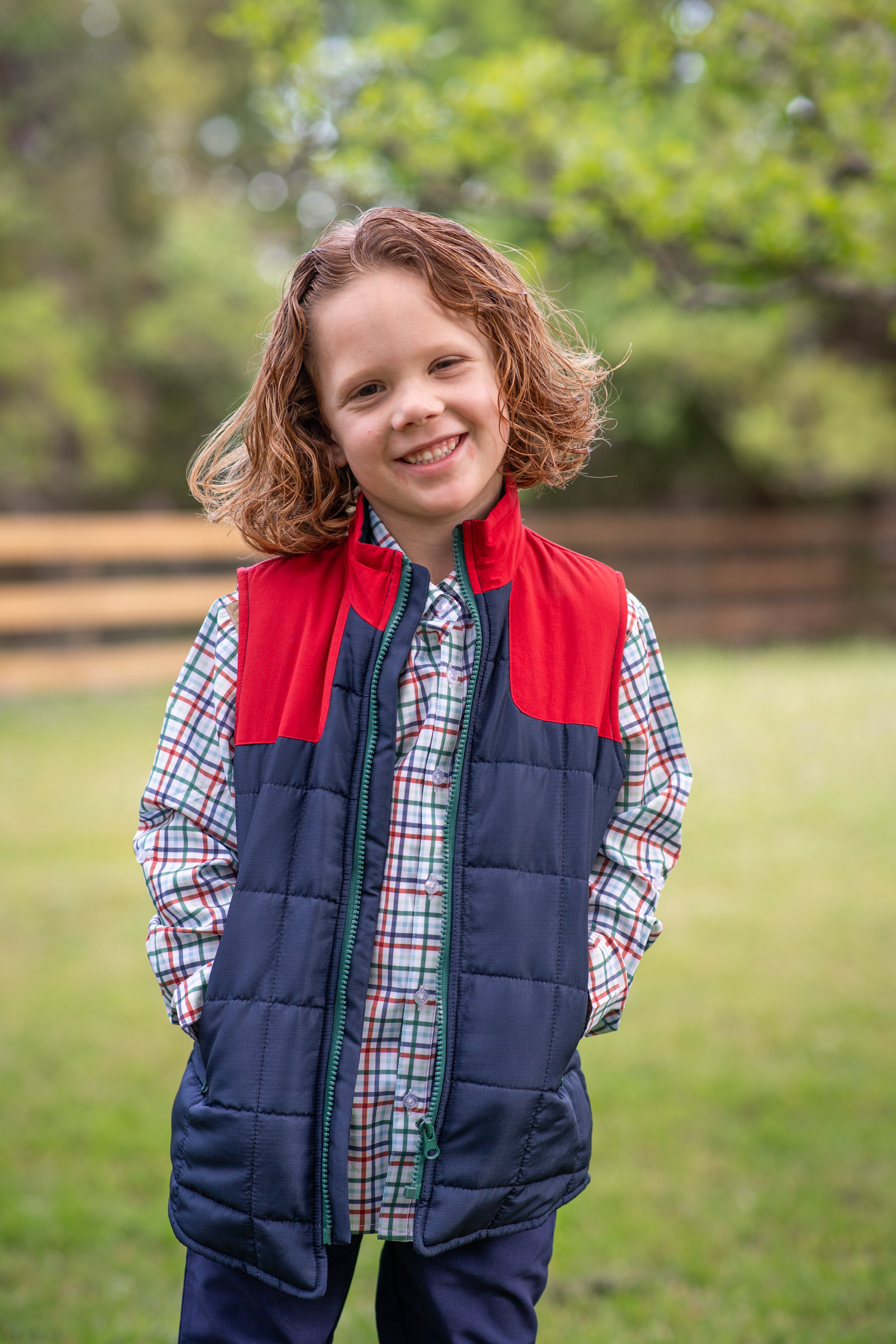 Stylish Navy and Red Fall Plaid Vest for Men & Women | Warm Fleece-Lined Autumn Layering Piece | Perfect for Outdoor Adventures, Casual Wear & Holiday Outfits