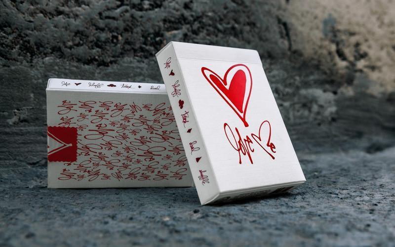 Love Me - Romantic Gifts for Couples, Cute Love Notes & Sweet Messages for Her/Him - Perfect for Anniversaries, Valentine's Day & Date Nights
