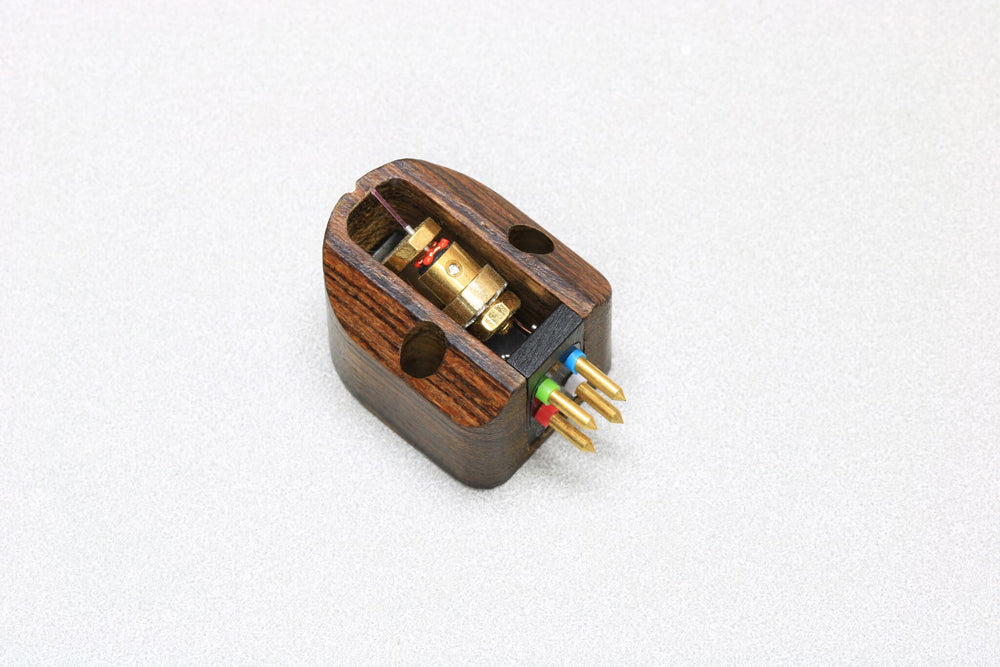 Charisma Audio Reference Two Moving Coil Cartridge - High-End MC Phono Cartridge for Vinyl Records, Audiophile Turntable Upgrade, Enhanced Sound Clarity & Detail (Perfect for Jazz, Classical & Hi-Fi Listening)