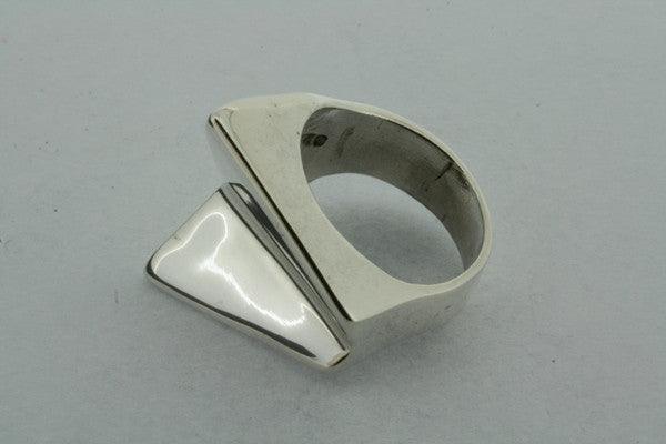 Angled Arrow Ring - Unique Geometric Jewelry for Women & Men - Perfect for Everyday Wear, Gifts & Boho Fashion