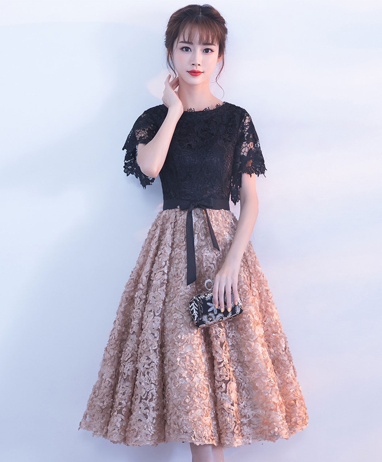 Elegant A-Line Lace Short Prom Dress for Homecoming - Perfect for School Dances, Parties & Special Occasions