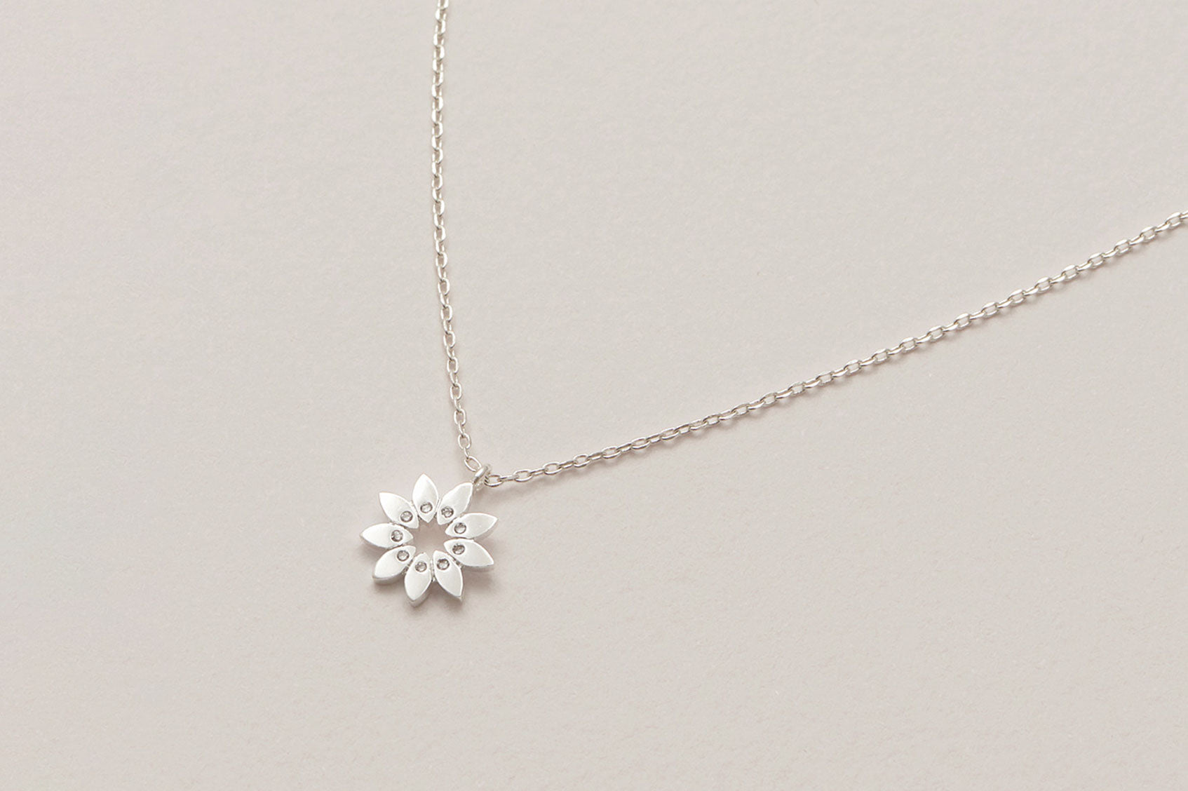 Elegant Modern Flower Necklace with Cubic Zirconia CZ Stones - Perfect for Weddings, Parties & Everyday Wear
