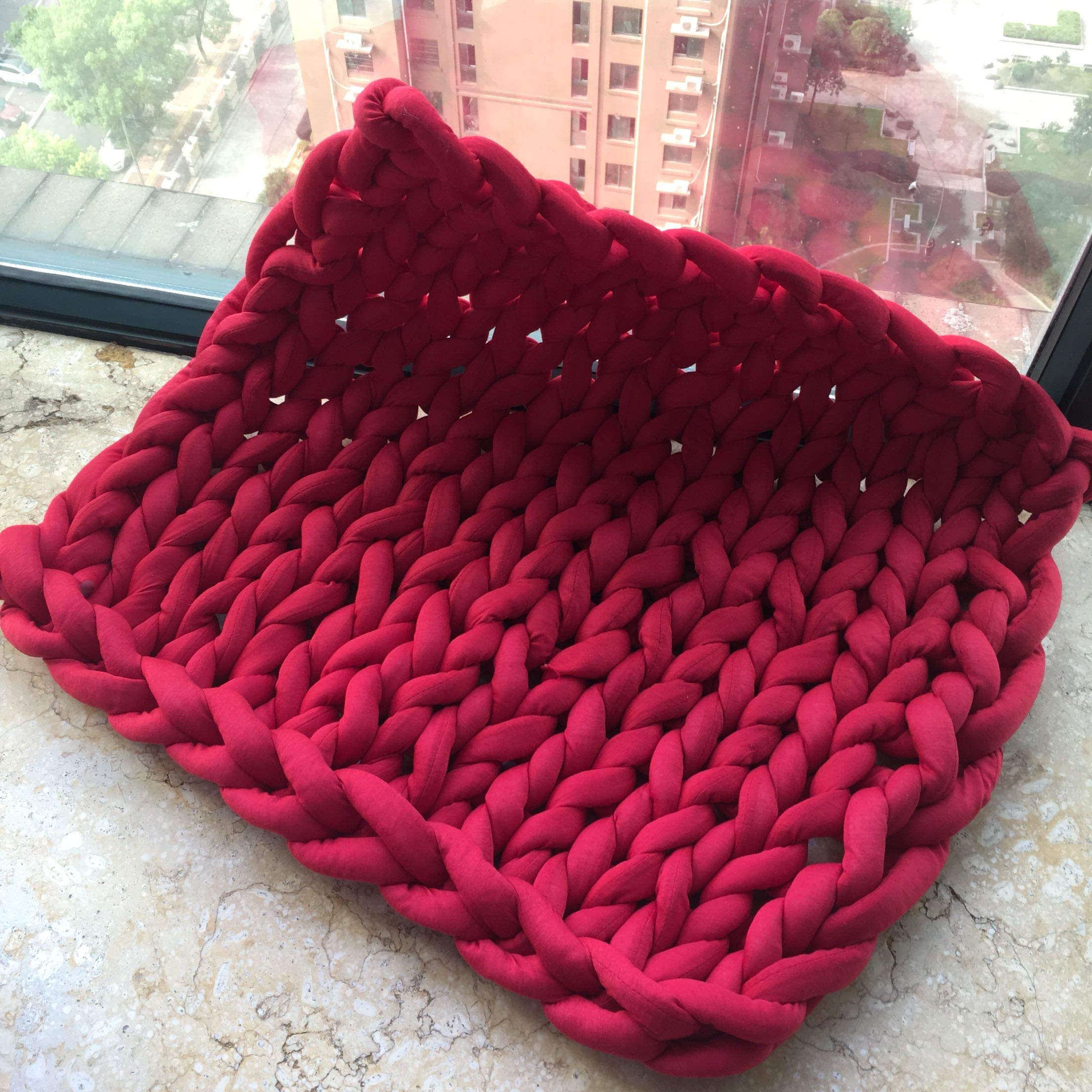 Clootess Chunky Braid Cotton Yarn for Arm Knitting - 5 lbs Red, Machine Washable - Perfect for DIY Throw Blankets, Pet Beds & Handmade Crafts