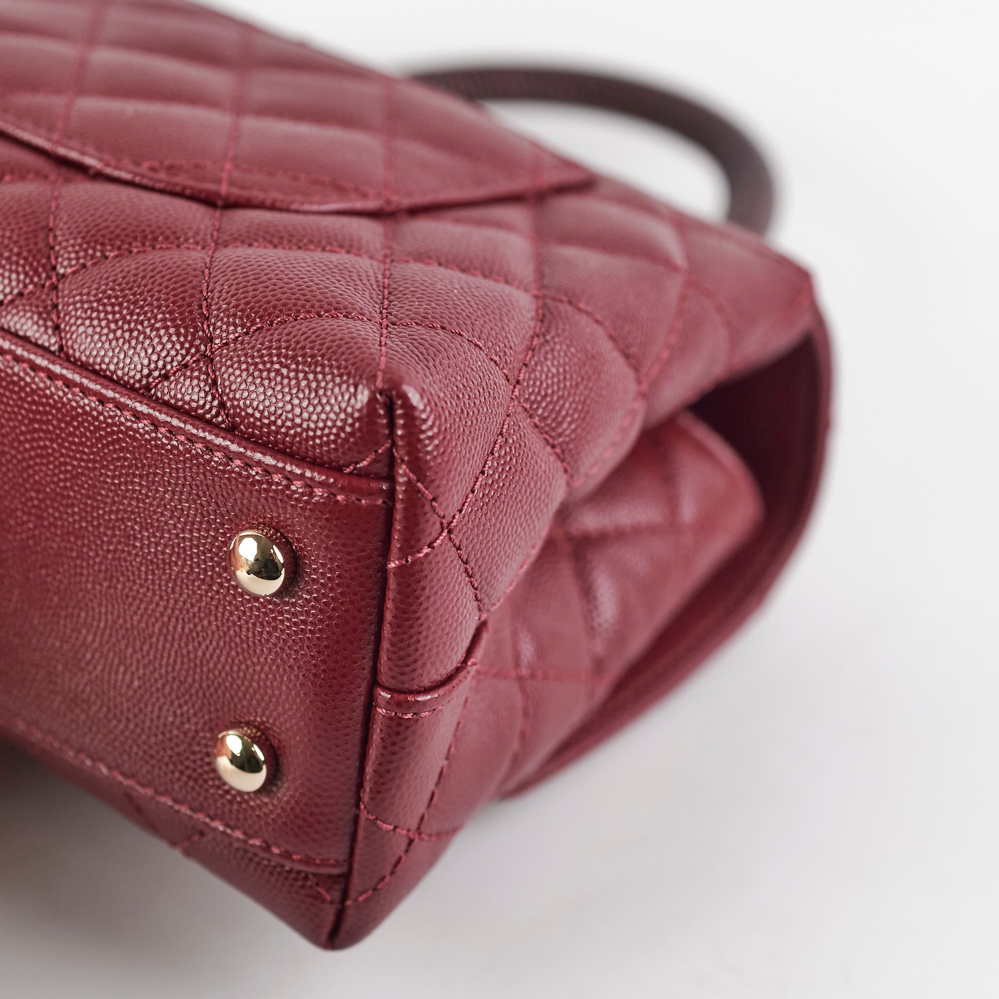 Chanel Small Coco Handle Bag in Burgundy Caviar Leather with Lizard Embossed Detailing - Perfect for Evening Events & Luxury Fashion Accessories