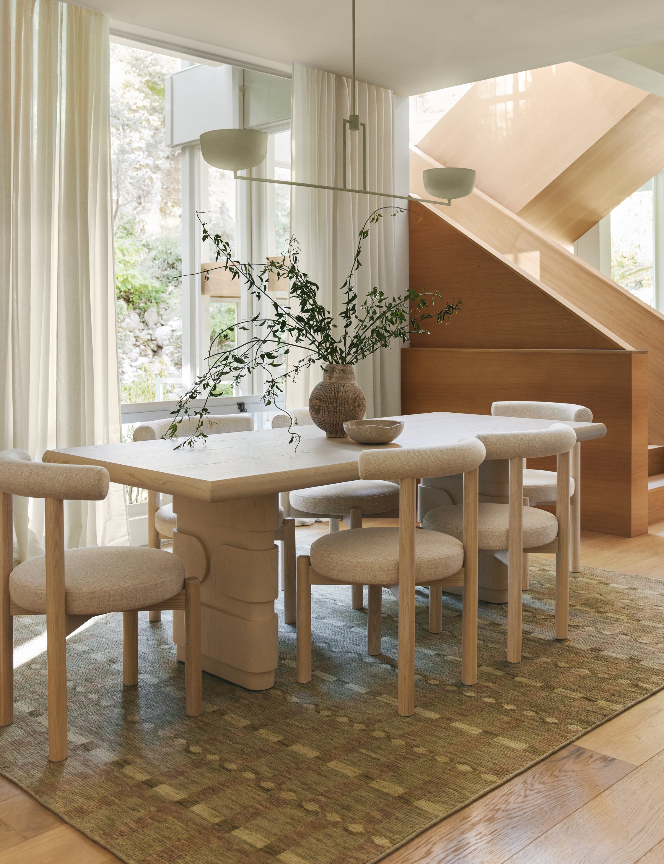 Modern Dining Chair - Elegant & Comfortable Wooden Seat for Kitchen, Dining Room, and Restaurant - Perfect for Home Decor and Entertaining Guests