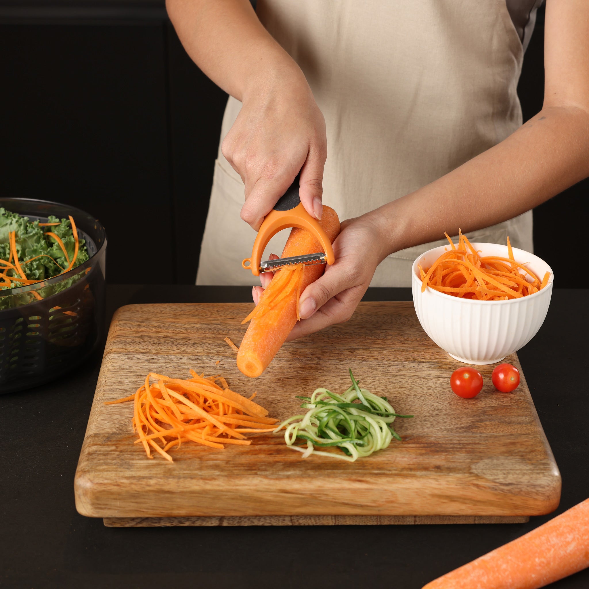 Premium Stainless Steel Julienne Peeler - Professional Vegetable & Fruit Slicer for Perfect Garnishes - Ideal for Salads, Stir-Fries & Meal Prep
