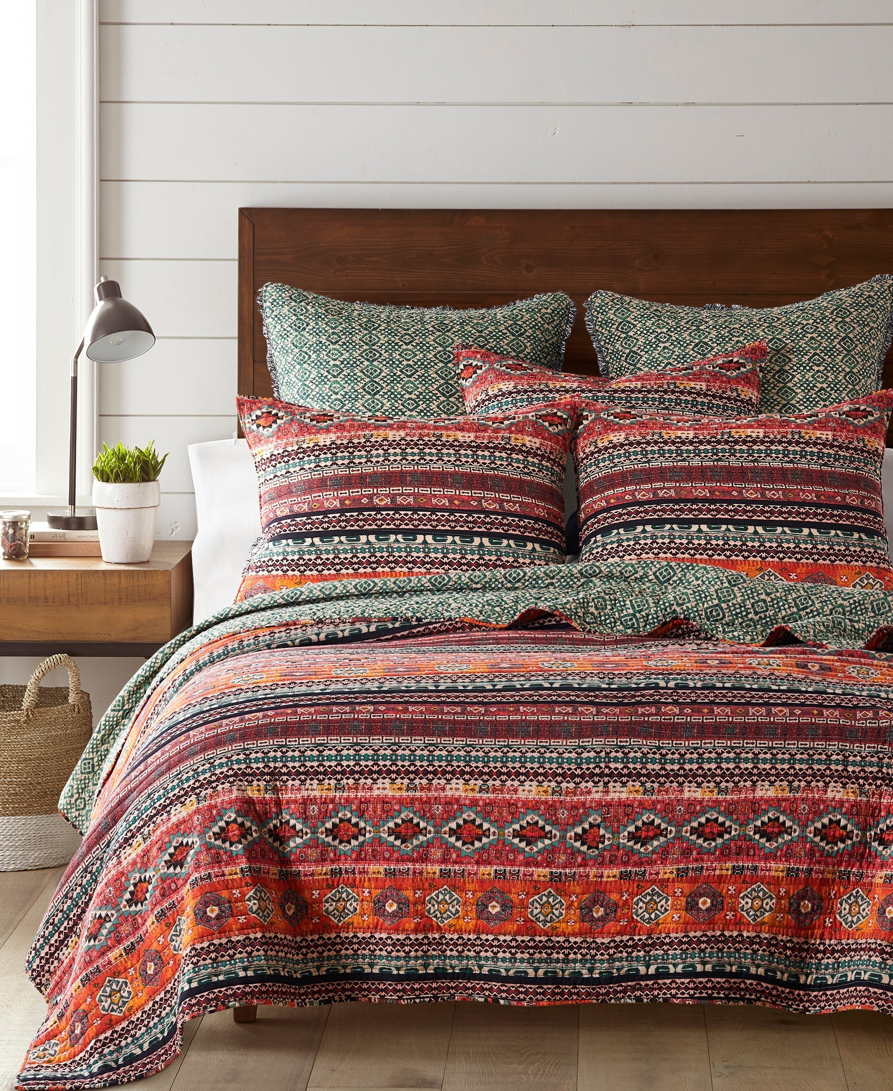 Vista Twin Quilt Set - Soft Breathable Bedding for Kids & Teens - Perfect for Dorm Rooms, Guest Beds & Cozy Bedroom Decor