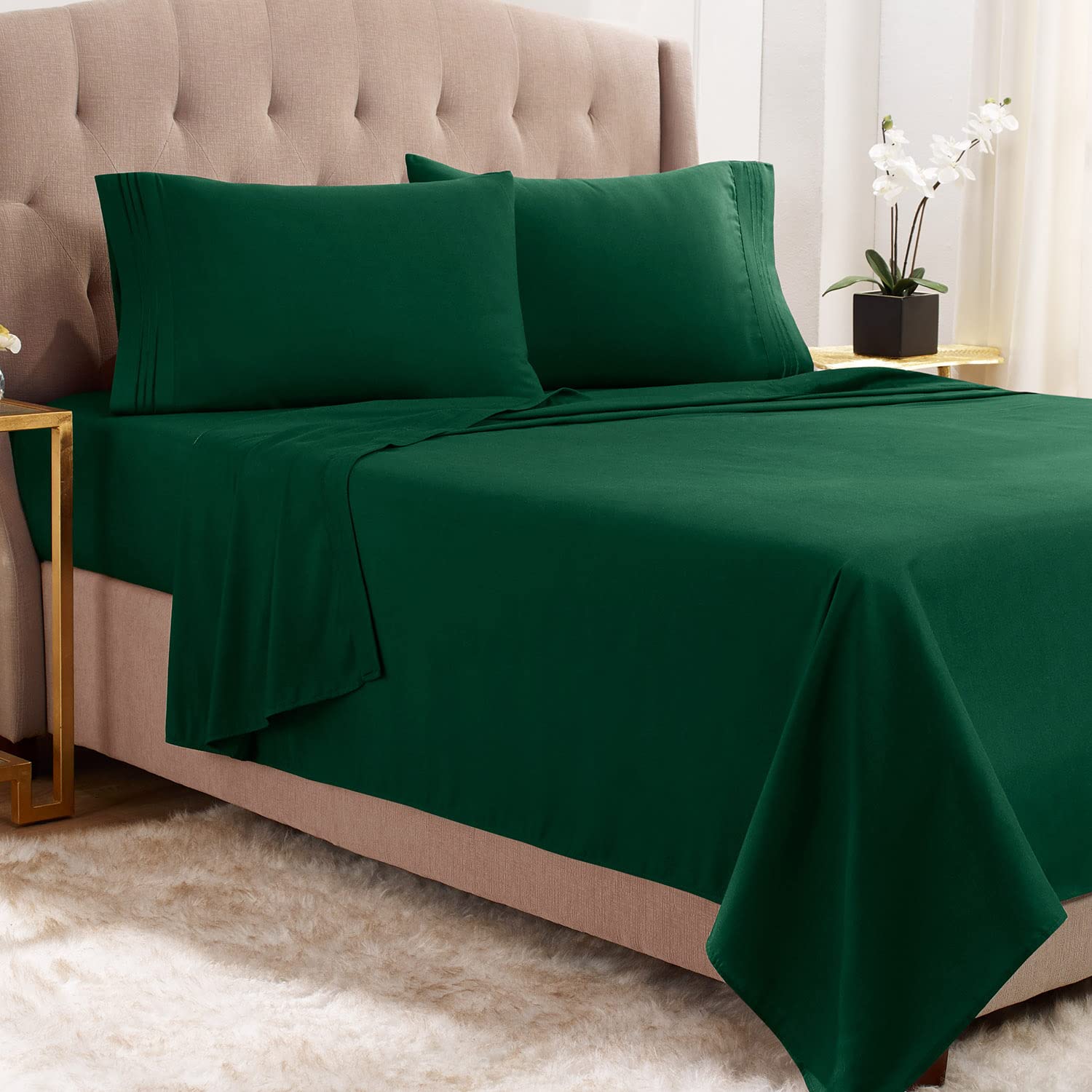 Empyrean Twin Sheets Set - 3 PC Ultra Soft Microfiber Bedding - Double Brushed Hotel Luxury Twin Size Sheets in Hunter Green - Deep Pocket with 4 Corner Elastic Straps - Perfect for Guest Rooms, Dorms & Cozy Bedrooms