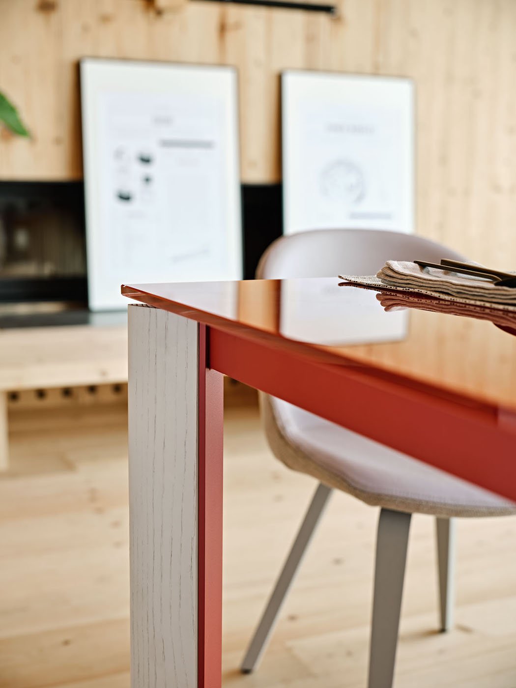 Midj Extendable Dining Table with Blades - Expandable for Small Spaces, Perfect for Apartments & Family Gatherings