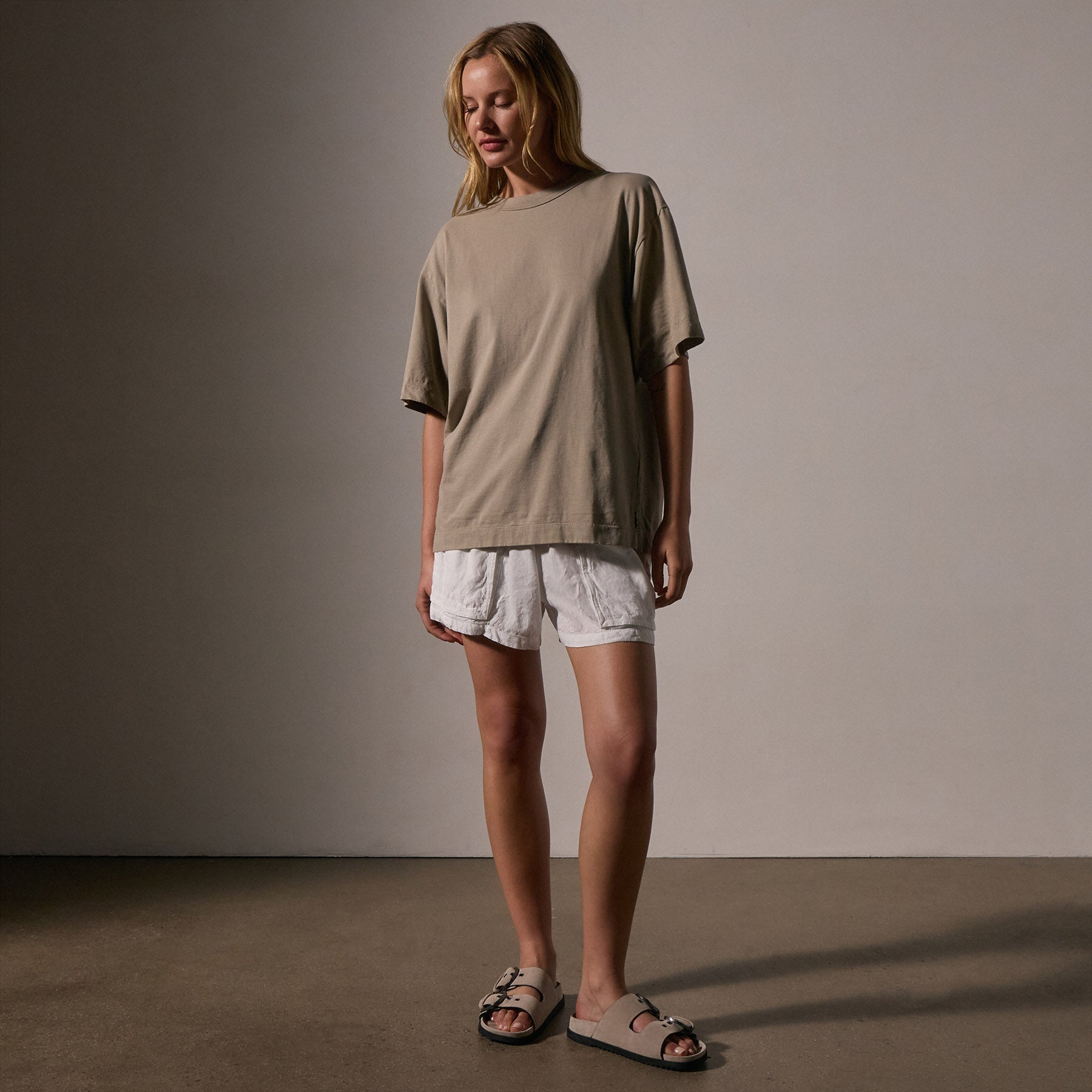 Heavy Luxe Jersey Oversized T-Shirt for Women - Soft & Comfortable Oversized Tee - Casual Loungewear & Streetwear Fashion - Perfect for Relaxing at Home or Weekend Outings