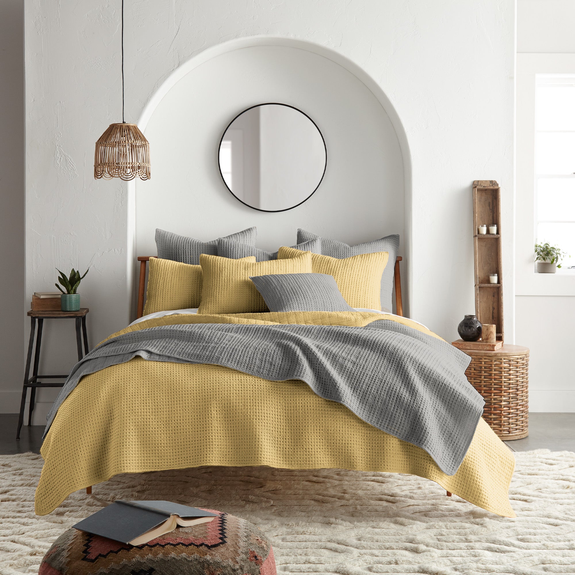 Luxury Mills Waffle Quilt Set - Ultra Soft Bedding Collection for Queen/King Size Beds - Perfect for Cozy Bedrooms, Guest Rooms & Hotel Stays