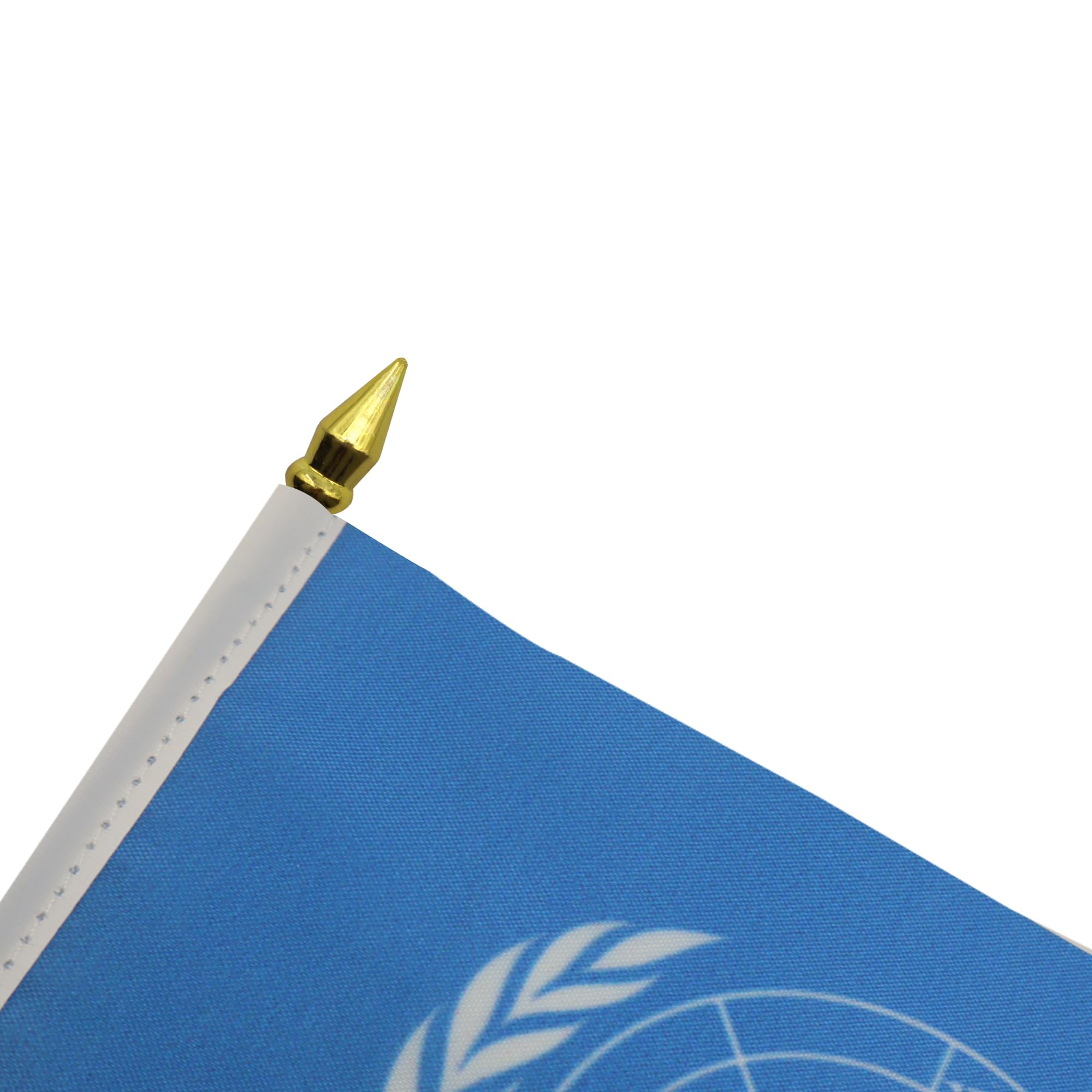 AZ FLAG United Nations Mini Desk Flag 4'' x 6'' (15 x 10 cm) - UNO Office Banner with 10'' Golden Spear Pole - 100% Polyester - Perfect for Diplomatic Events, Office Decor & Gift Giving
