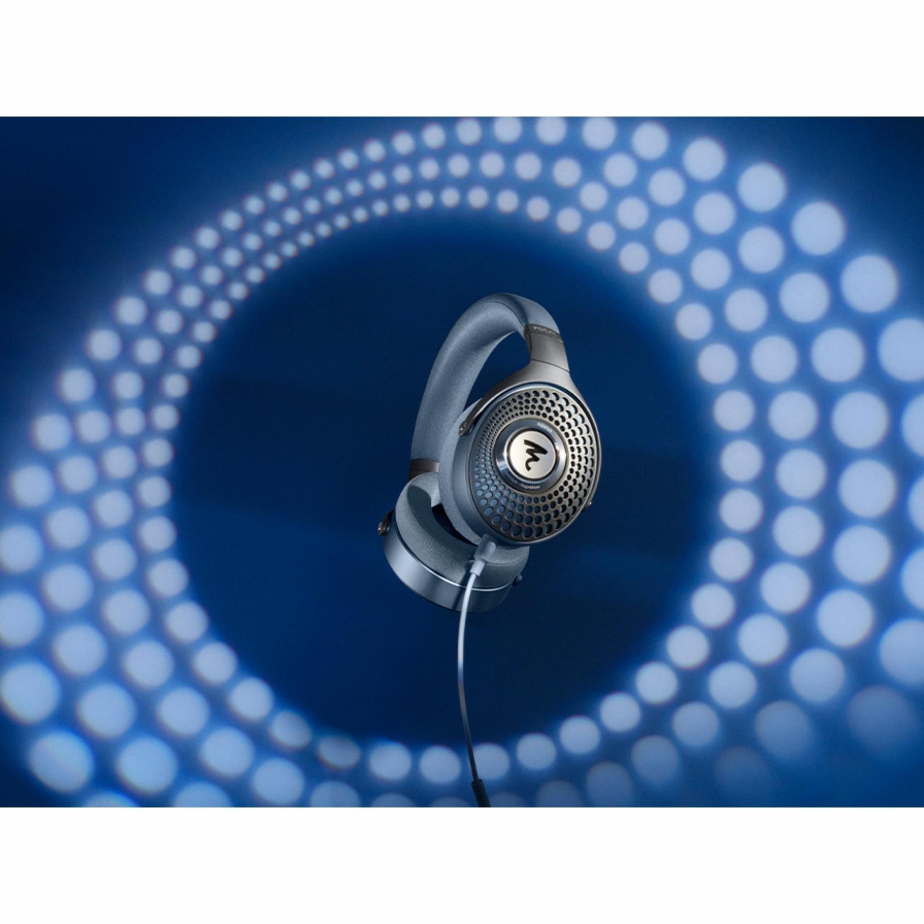 Focal Azurys Closed Back Headphones - Premium Noise Isolating Over-Ear Headphones with Hi-Fi Sound for Home Studio, Gaming & Music Listening