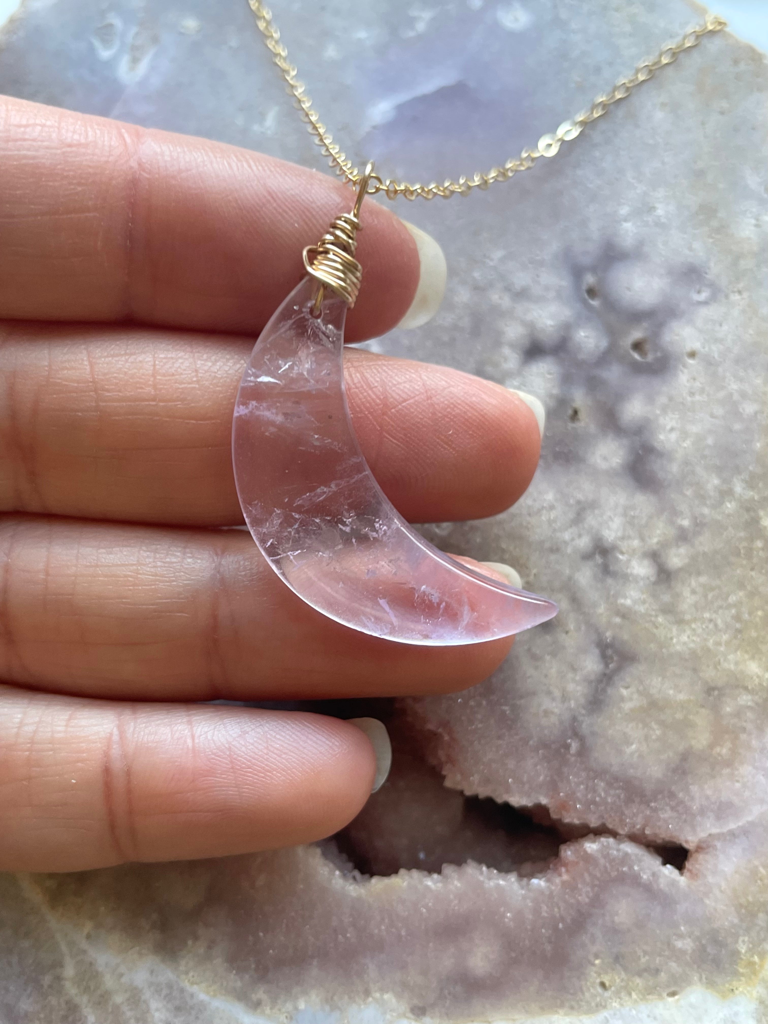 Amethyst Moon Crystal Necklace – Healing Gemstone Jewelry for Women, Spiritual Protection & Positive Energy – Perfect for Meditation, Yoga & Everyday Wear