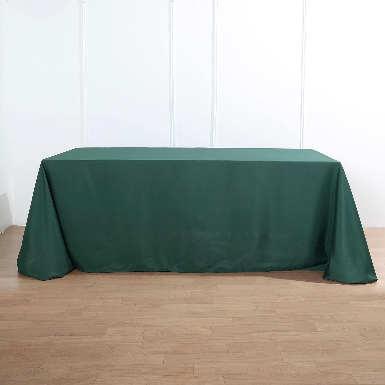 90''x132 Inch Rectangle Polyester Tablecloth - Wrinkle-Free, Soft Solid Dinner Table Cover for Buffet, Wedding, Party & Events - Hunter Green - Perfect for Banquets, Restaurants, and Home Dining Decor
