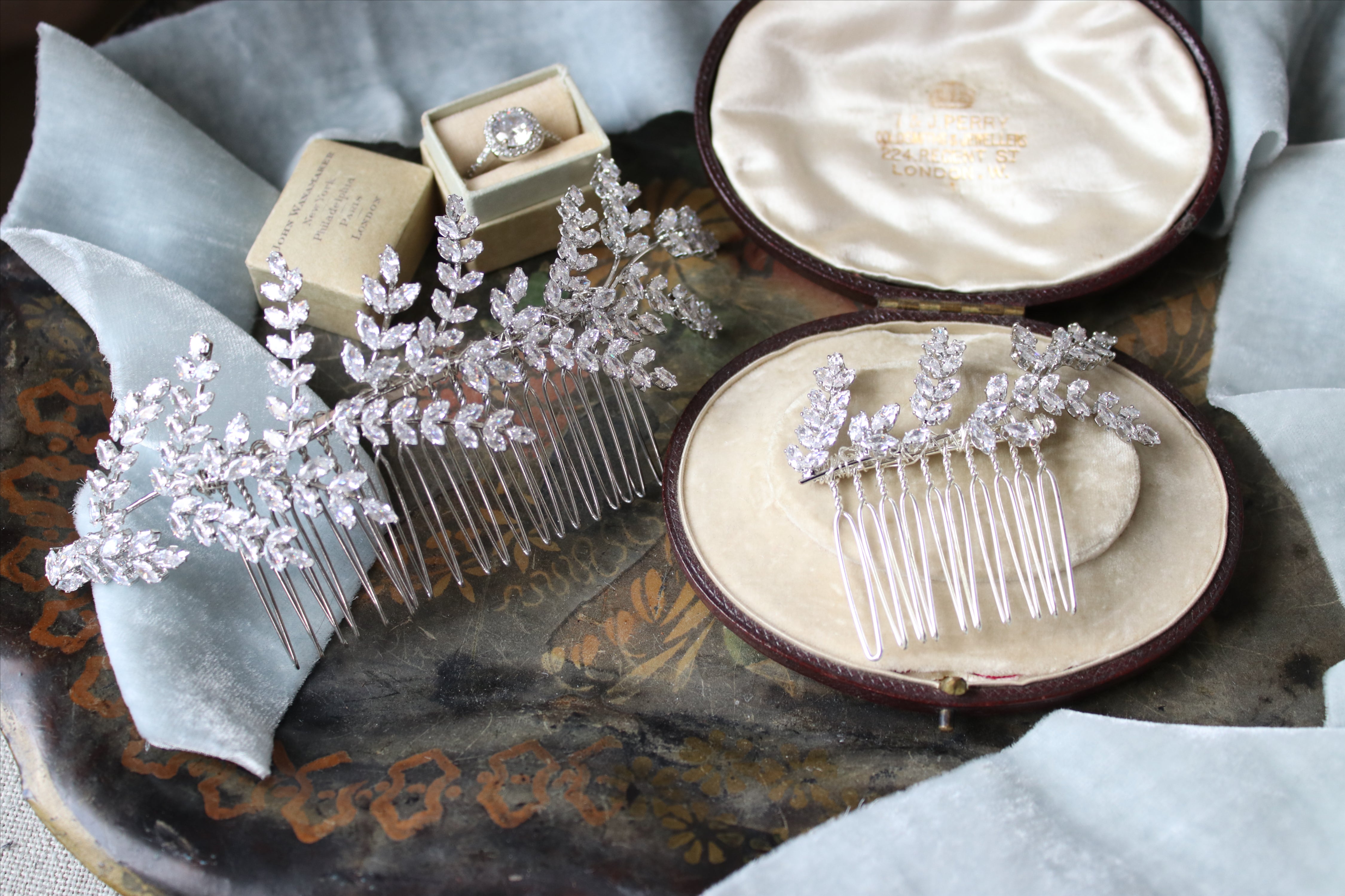 CLARA BELLA Simulated Diamond Hair Comb Set for Women - Bridal Wedding Accessories, Prom & Formal Events - Sparkling Rhinestone Hair Jewelry for Special Occasions