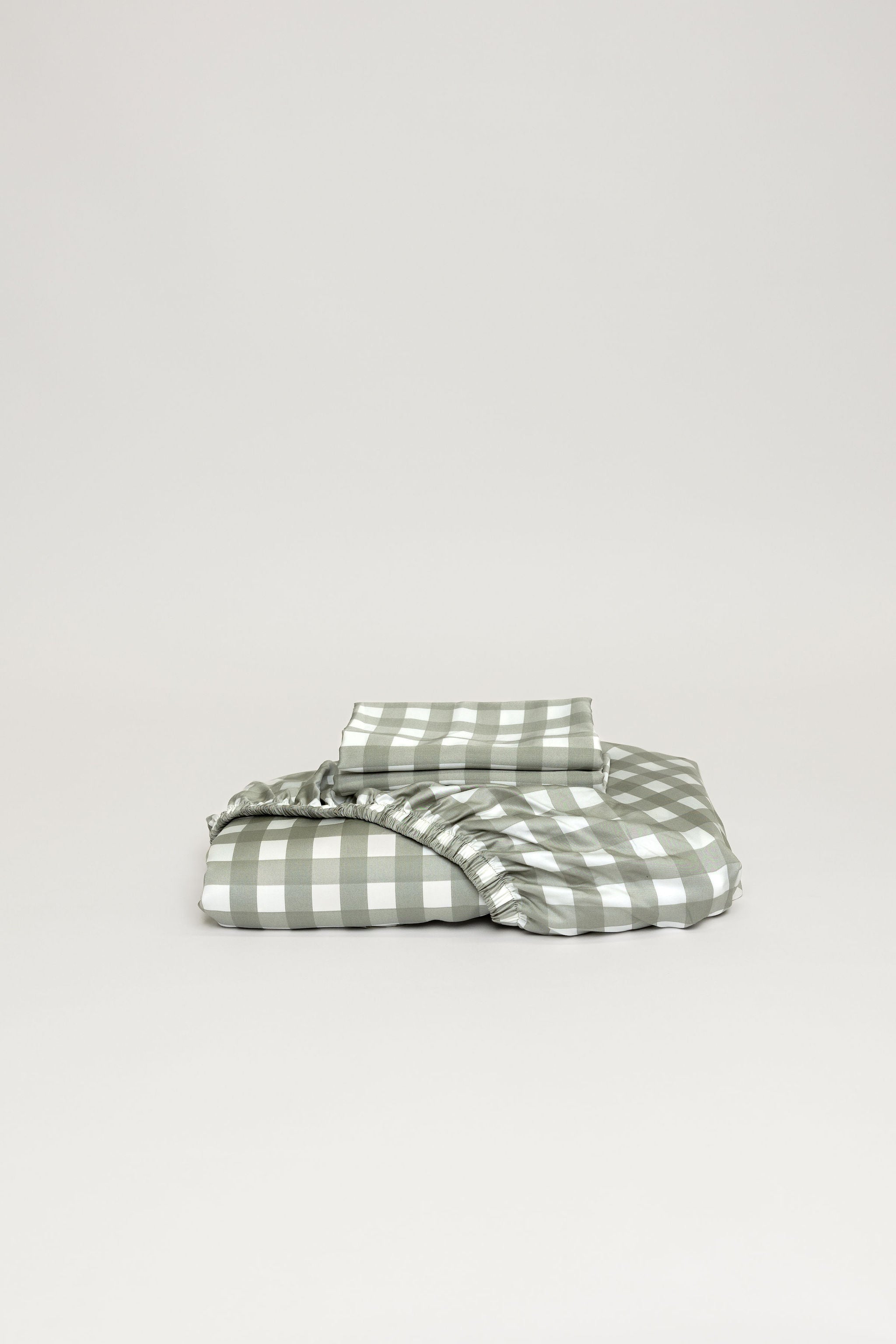 Premium Bamboo Fitted Sheet & Pillowcases Set - Moss Gingham Pattern - Soft Breathable Bedding for Luxury Hotels, Guest Rooms & Cozy Home Decor