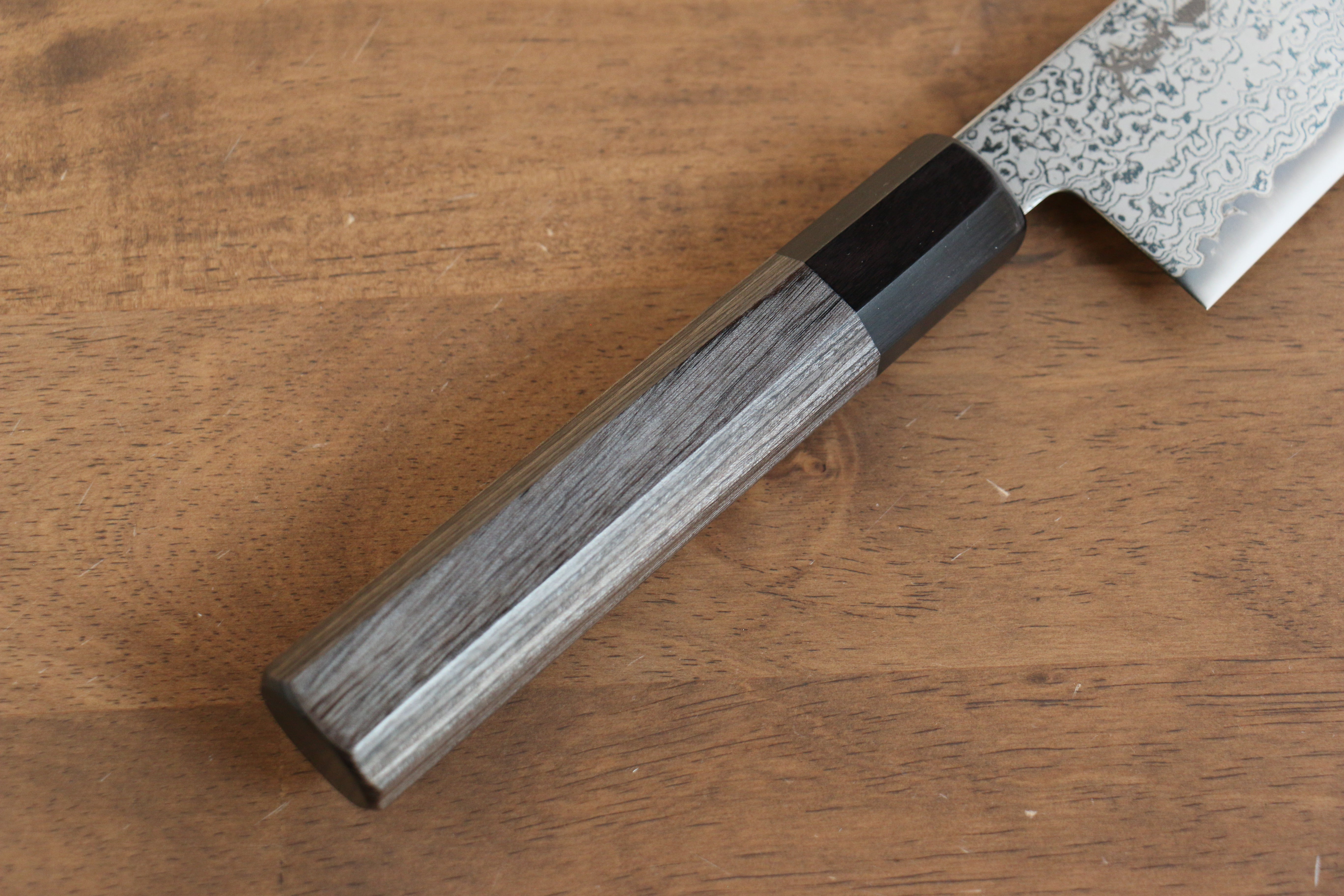 Premium Kanjyo VG10 Damascus Santoku Knife 180mm - Japanese Chef Knife with Gray Pakkawood Handle - Perfect for Slicing, Dicing & Chopping Vegetables, Meat & Fish