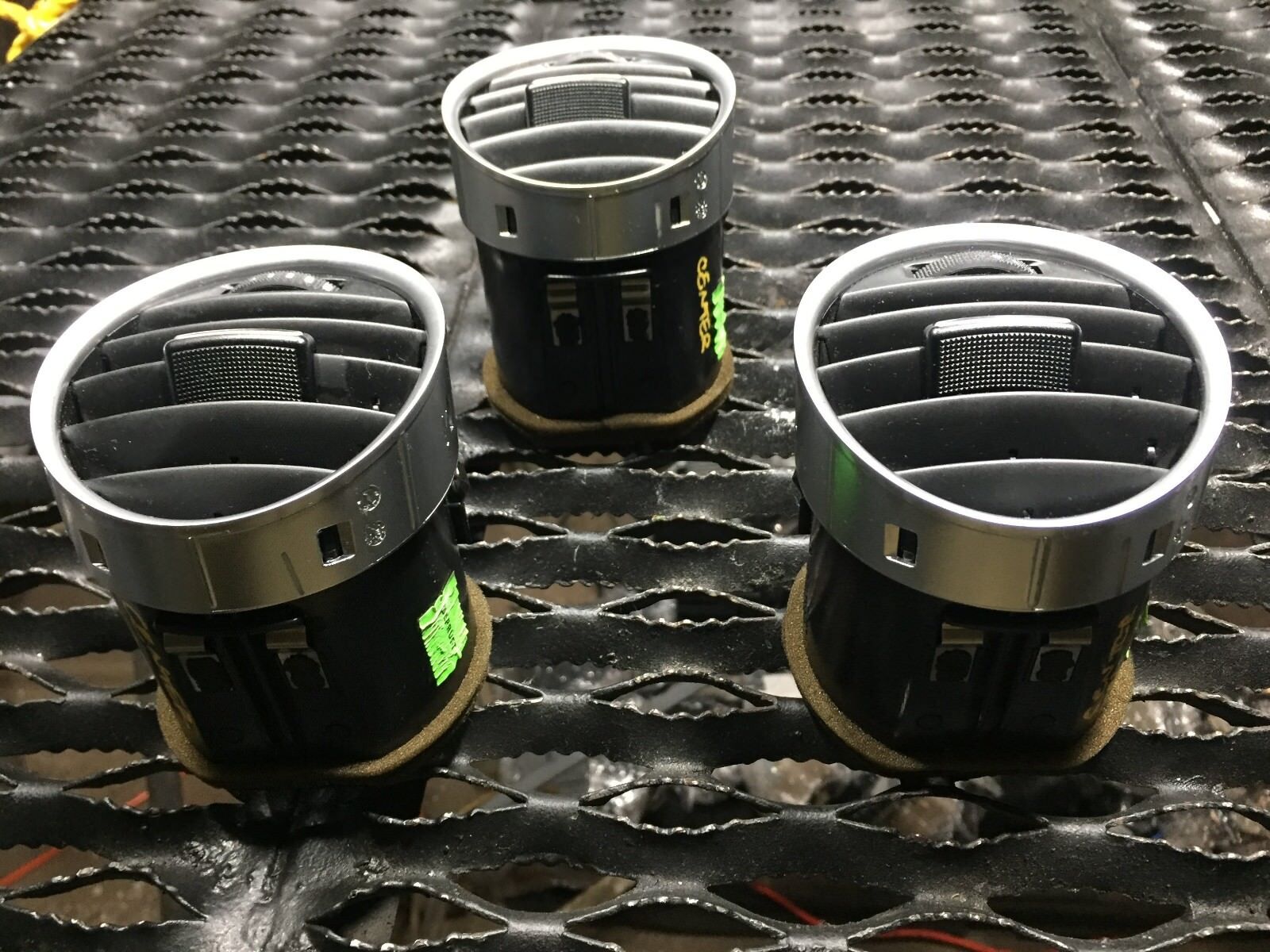 Original Audi A4 B6 (2003-2009) Dashboard Center Air Vent - OEM Replacement 3-Piece Set - Perfect for Interior Repair & Car Restoration Projects
