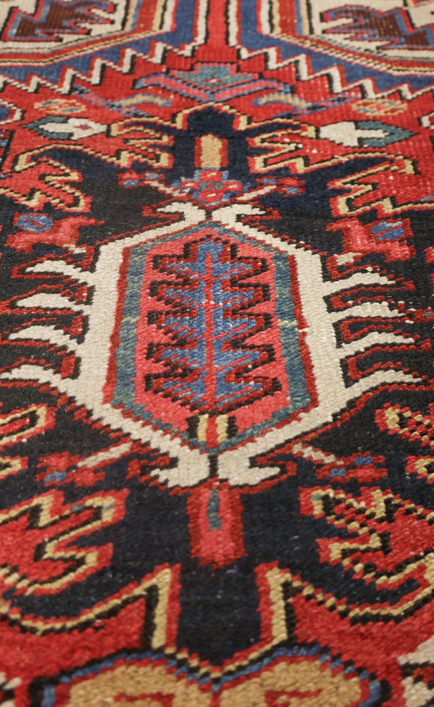 Authentic Antique Heriz Handwoven Tribal Rug - J70672 - Perfect for Boho Home Decor, Living Room, Bedroom & Office