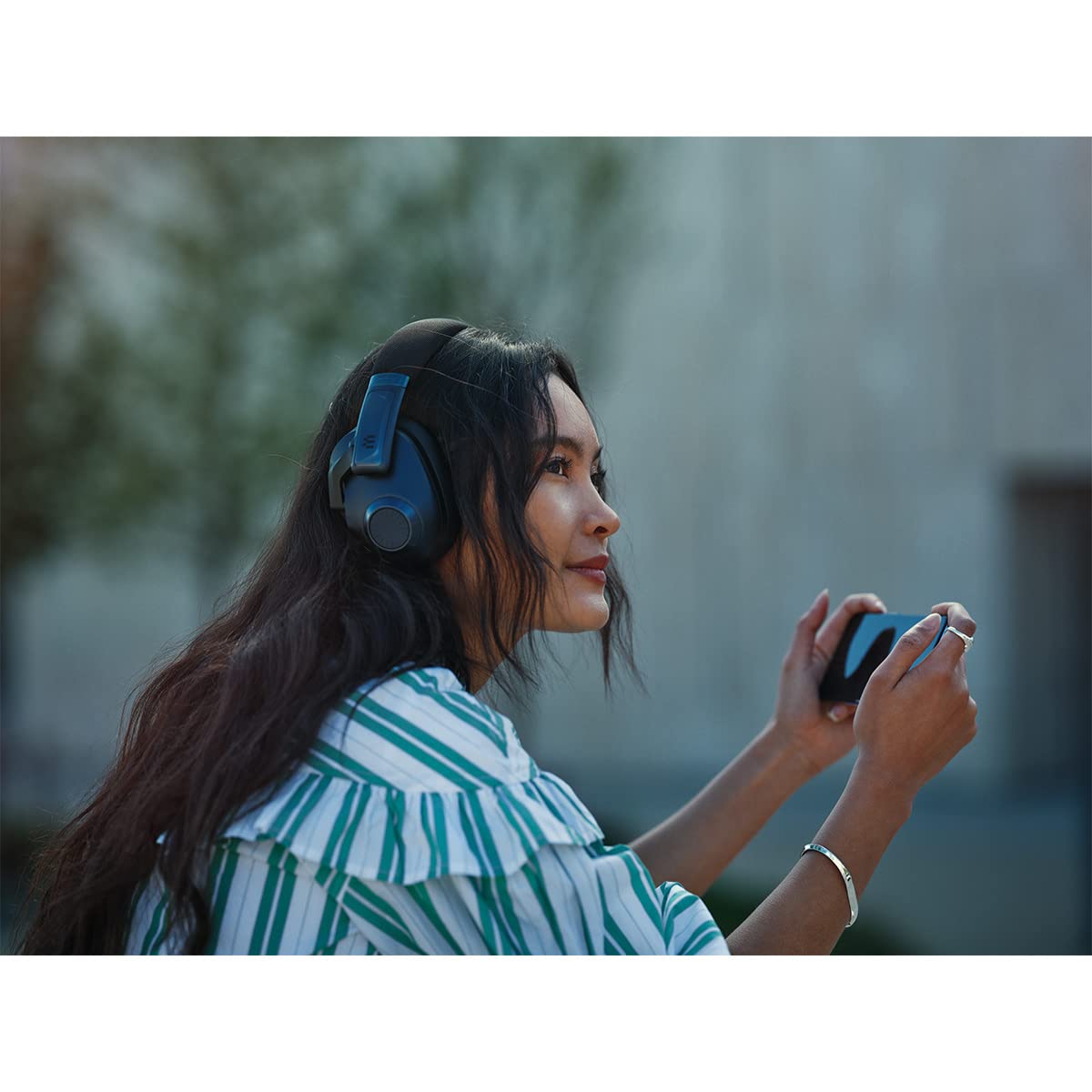 EPOS H3Pro Hybrid Gaming Headset with Microphone - Wireless Bluetooth Headphones for PC, PS5, Xbox - Active Noise Cancellation, Adjustable Ear Cups, Smart Audio Controls, 7.1 Surround Sound - Perfect for Gaming, Streaming & Remote Work (Midnight Blue)