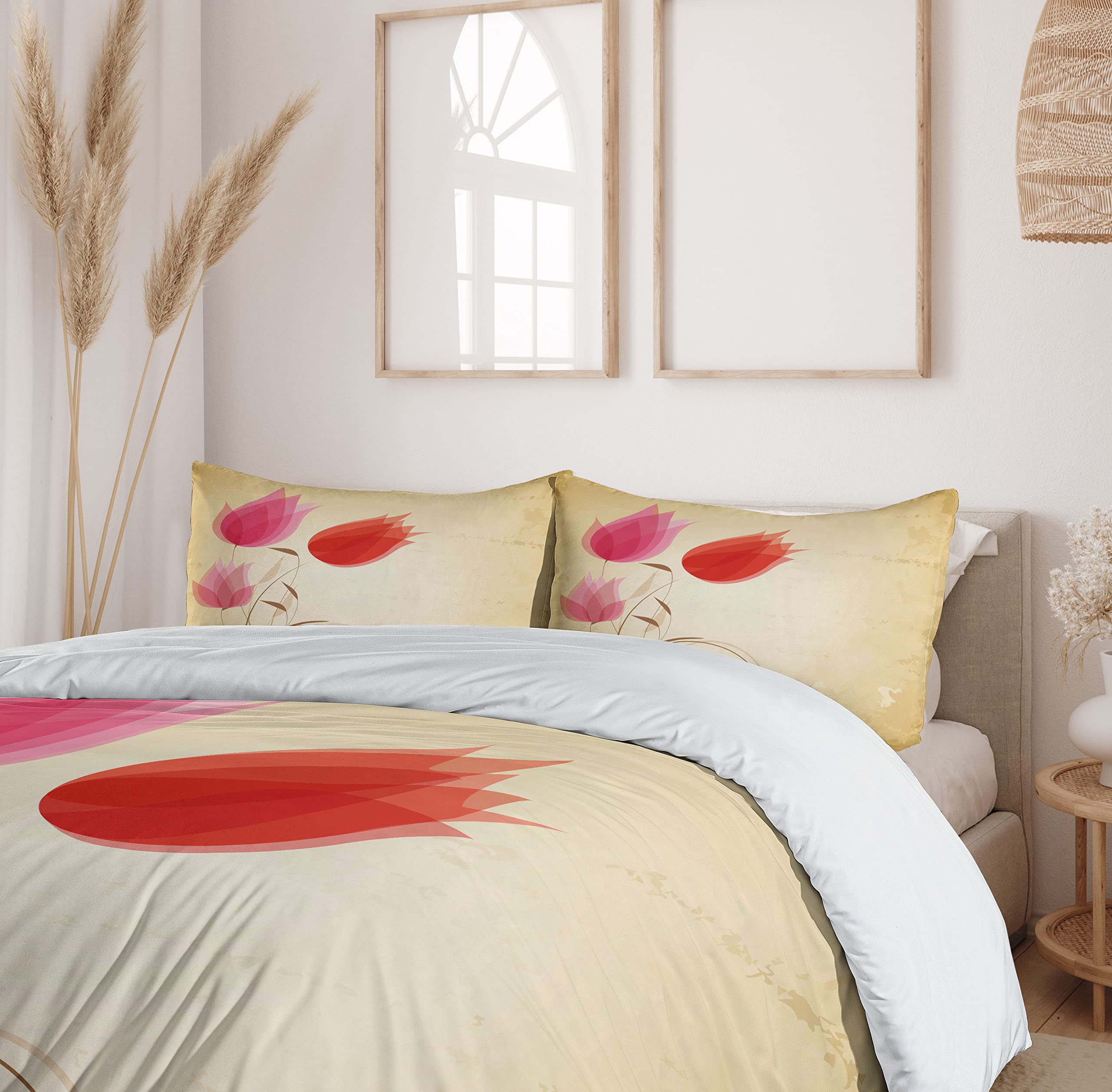 Ambesonne Floral Duvet Cover Set - Queen Size 3-Piece Bedding with 2 Pillow Shams | Tulip Flower Design in Sand Brown, Red & Pink | Nature-Inspired Home Decor for Bedroom, Guest Room & Dorm