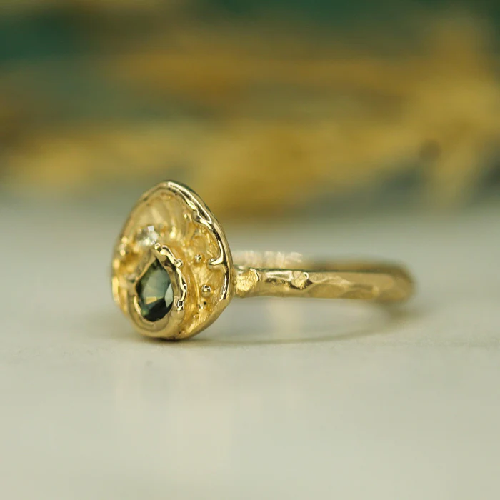Exquisite 14K Gold Star Sapphire & Diamond Ring for Women | Elegant Engagement & Wedding Jewelry Gift | Perfect for Anniversaries & Special Occasions