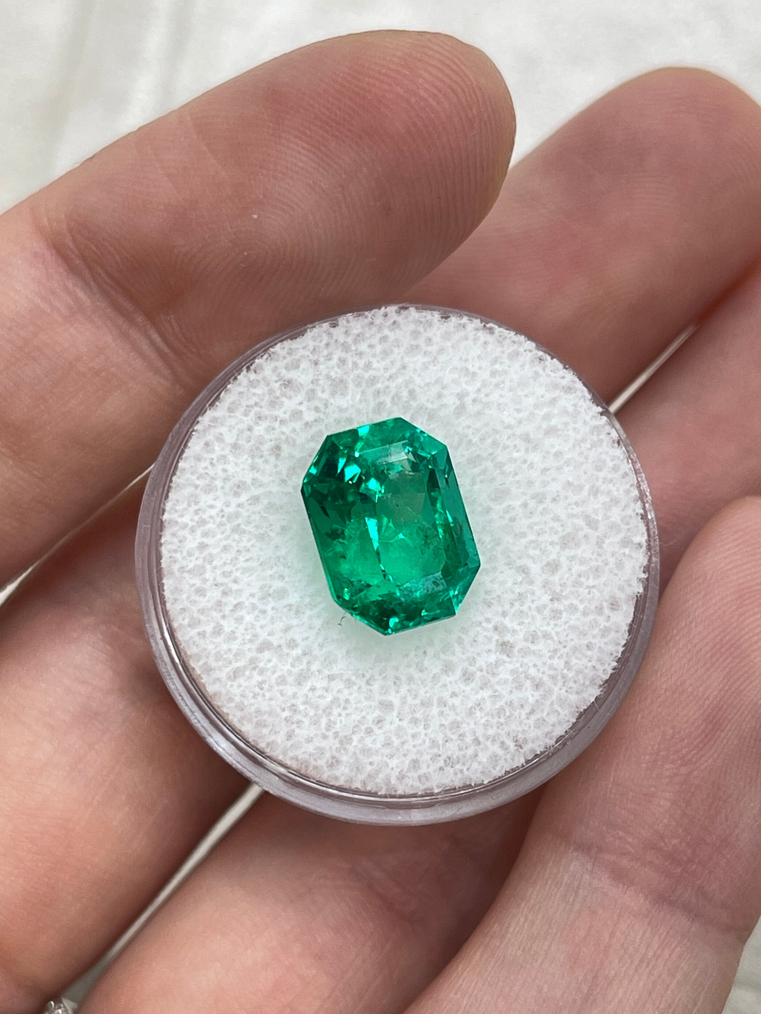 5.21 Carat 11.5x9mm Vivid Bluish Green Emerald Cut Colombian Emerald Gemstone with Clipped Corners - Perfect for Engagement Rings, Fine Jewelry & Collector's Pieces