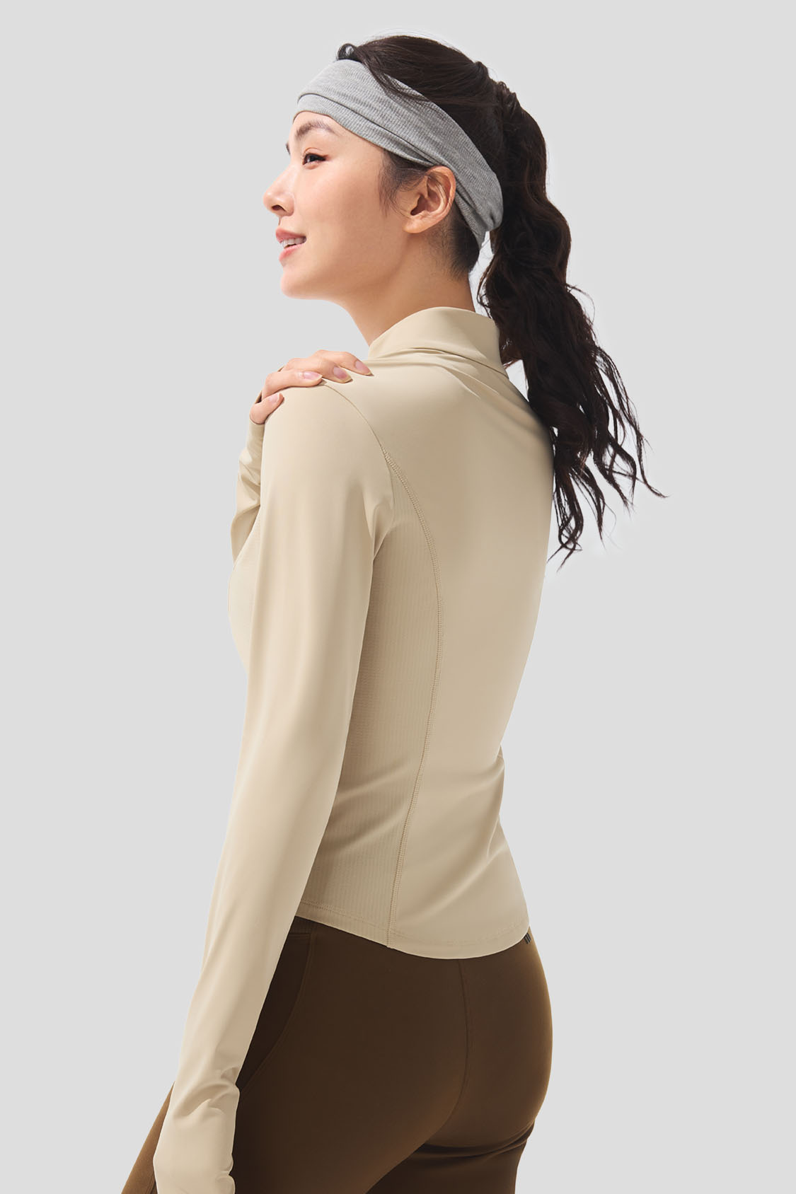 Women's UPF100+ Cooling Sun Protection Jacket - Lightweight Contour Fit for Outdoor Activities, Hiking & Beach Wear