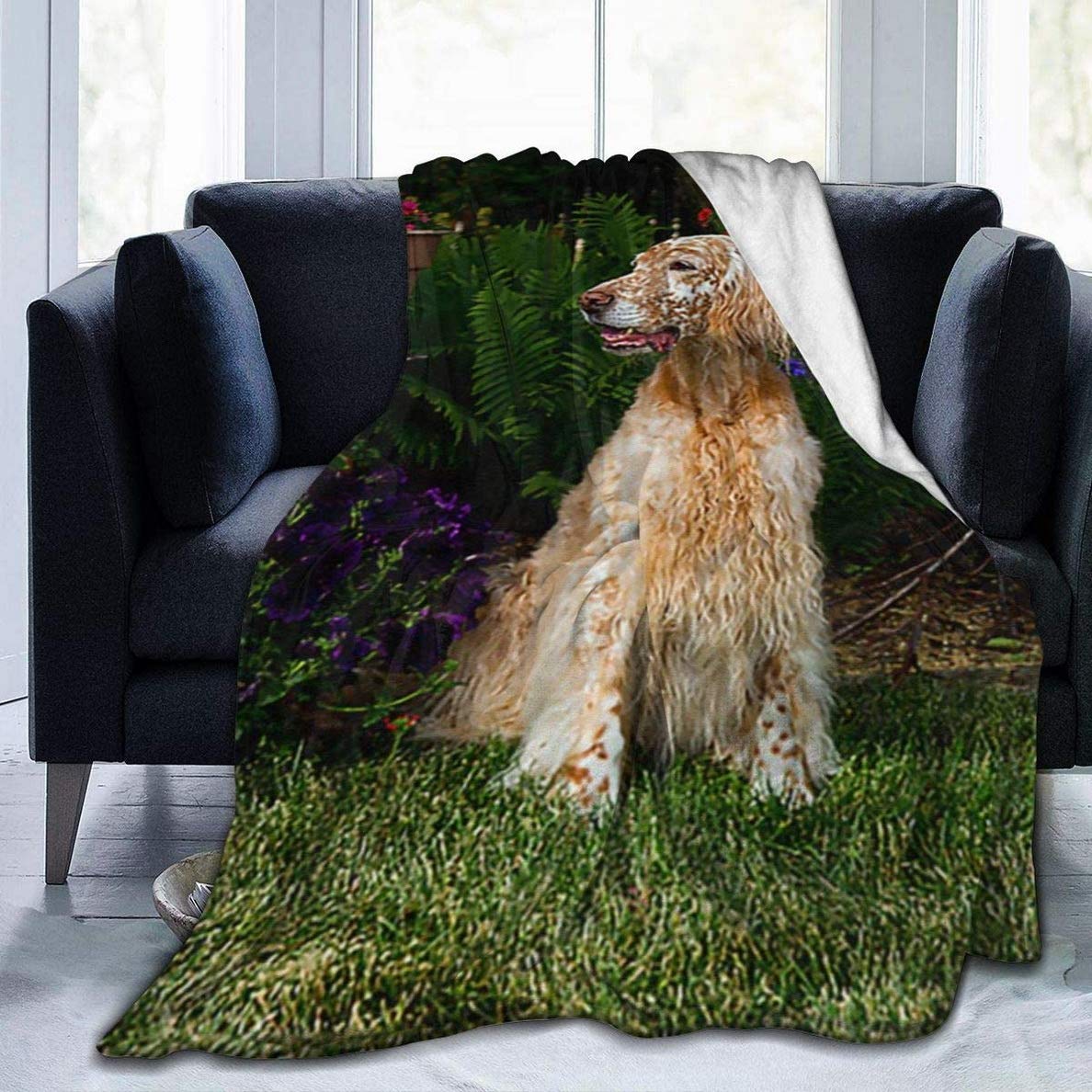 XUANY 40x50 Inch Floral English Setter Fleece Blanket - Soft Foldable Throw Blanket for Couch, Sofa & Office - Machine Washable Fuzzy Blanket for Women, Home Decor, Beach Picnics & Outdoor Adventures