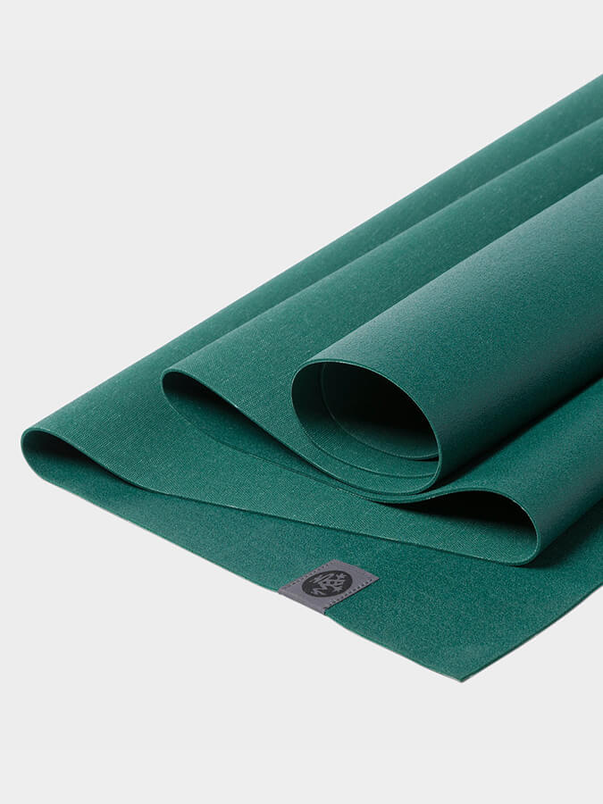 Manduka eKO SuperLite Travel Yoga Mat 1.5mm - Eco-Friendly & Lightweight for Yoga, Pilates & Travel - Perfect for Home, Studio & Outdoor Workouts