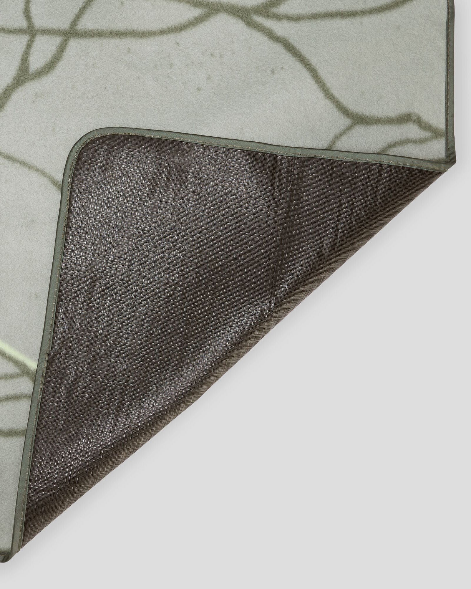 Roamer Picnic Rug - Extra Large Waterproof Outdoor Blanket with Gum Tree Rocky Print - Perfect for Beach, Camping, Park and Picnic Activities