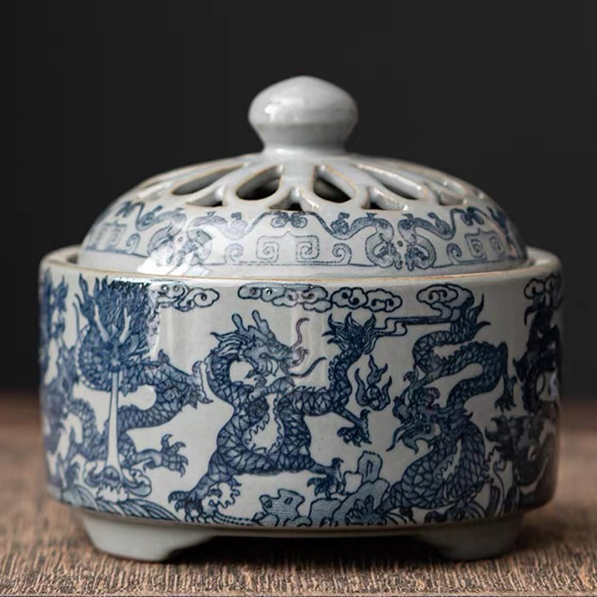 Blue and White Porcelain Garlic Keeper - Ceramic Breathable Garlic Storage Jar for Kitchen, Airtight Garlic Saver Container for Chili, Onion & Vegetables | Perfect for Pantry, Countertop & Farmhouse Decor