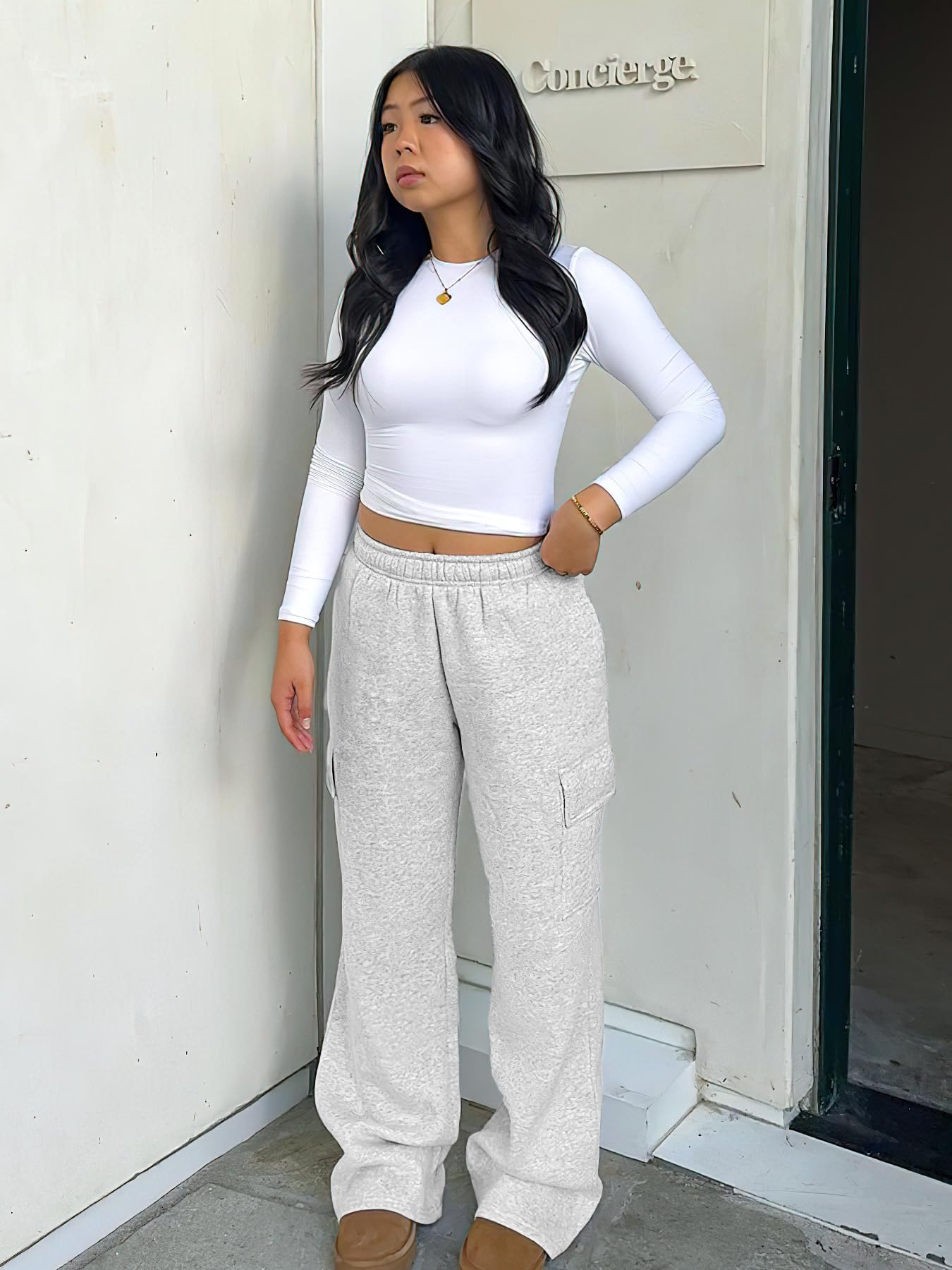YEOREO Women's Fleece-Lined Cargo Sweatpants - Wide Leg Joggers with Drawstring & Pockets | Cozy Winter Lounge Pants for Casual Wear, Yoga, and Home Comfort