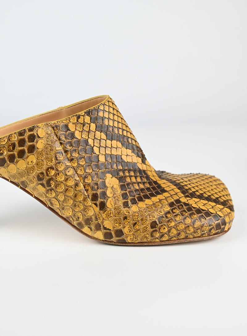 Bottega Veneta Python Leather Mules Women's Size 38.5 - Luxury Designer Slip-On Shoes for Casual Outings & Office Wear