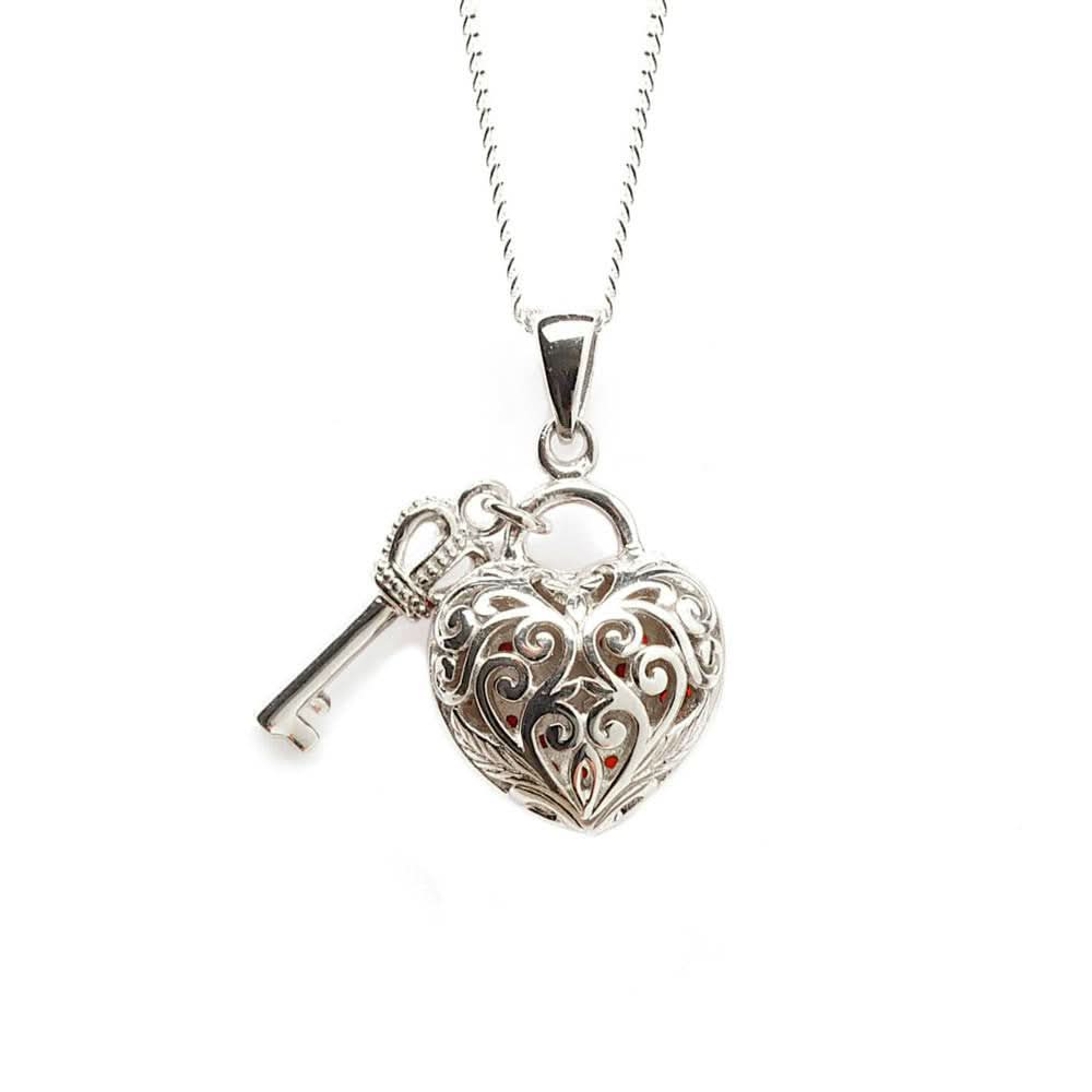 Key To My Heart Pendant Necklace - Elegant White Jewelry Gift for Women - Perfect for Valentine's Day, Anniversary & Romantic Occasions