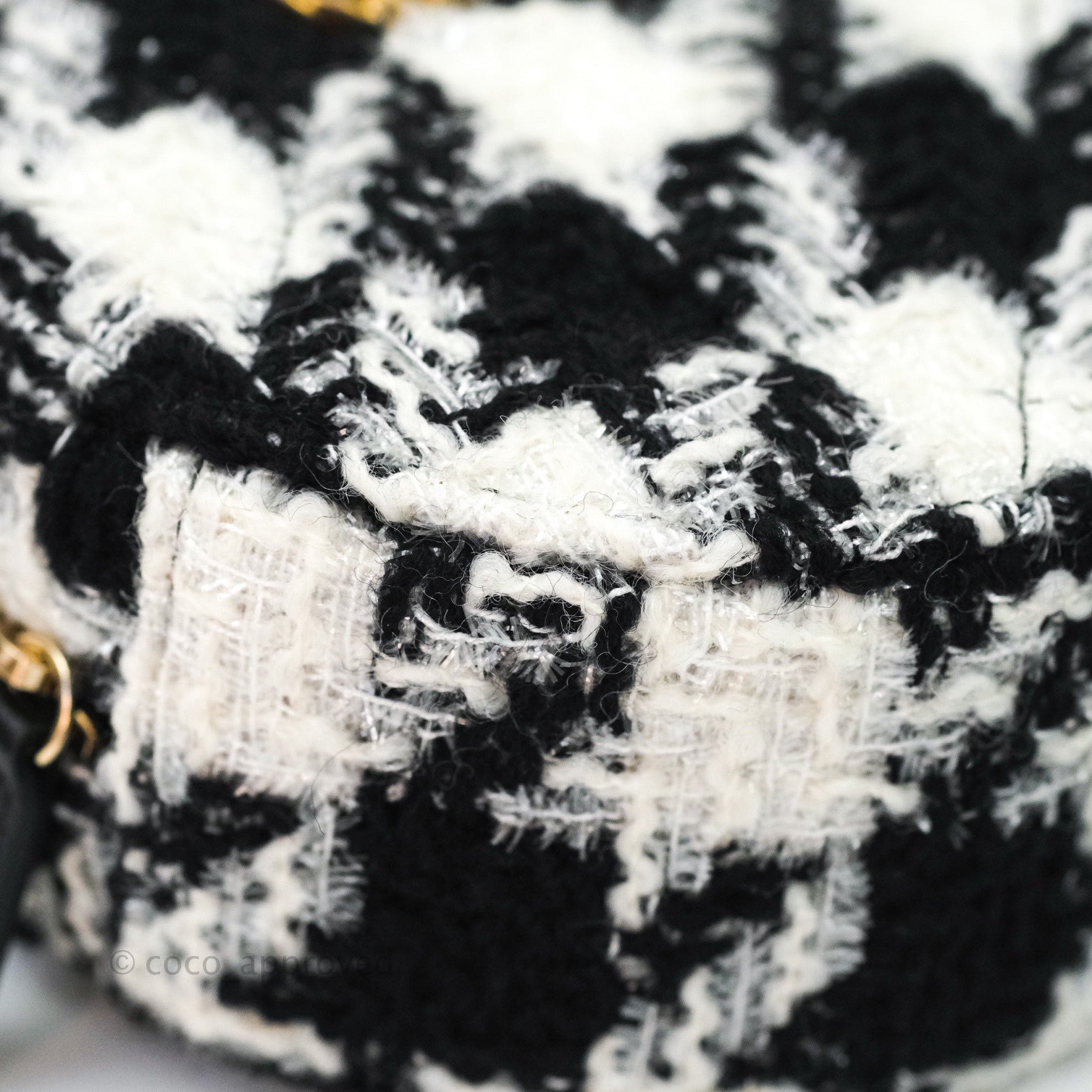 Chanel 19 Tweed Clutch Bag with Gold Chain & Coin Purse - Luxury Designer Handbag for Women, Evening Parties & Special Occasions