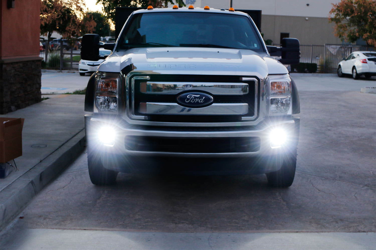40W CREE LED Fog Light Kit - Clear Lens White for Ford F-250 F-350 F-450 & Excursion - High Visibility Off-Road Driving & Nighttime Safety