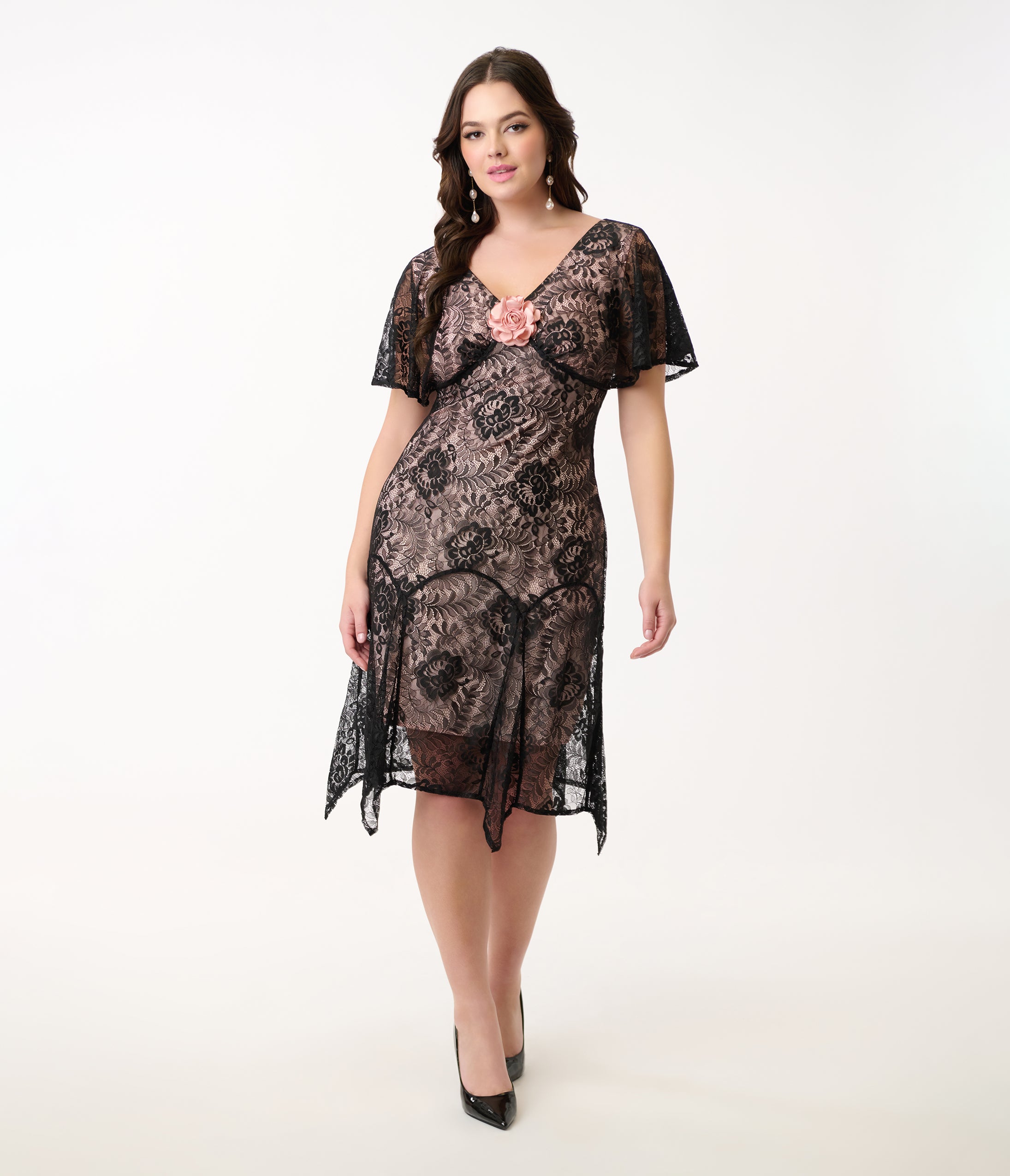 Vintage 1920s Flapper Dress - Black Lace with Peach Lining, Flutter Sleeves - Perfect for Gatsby Parties, Roaring 20s Costume, and Vintage Themed Events
