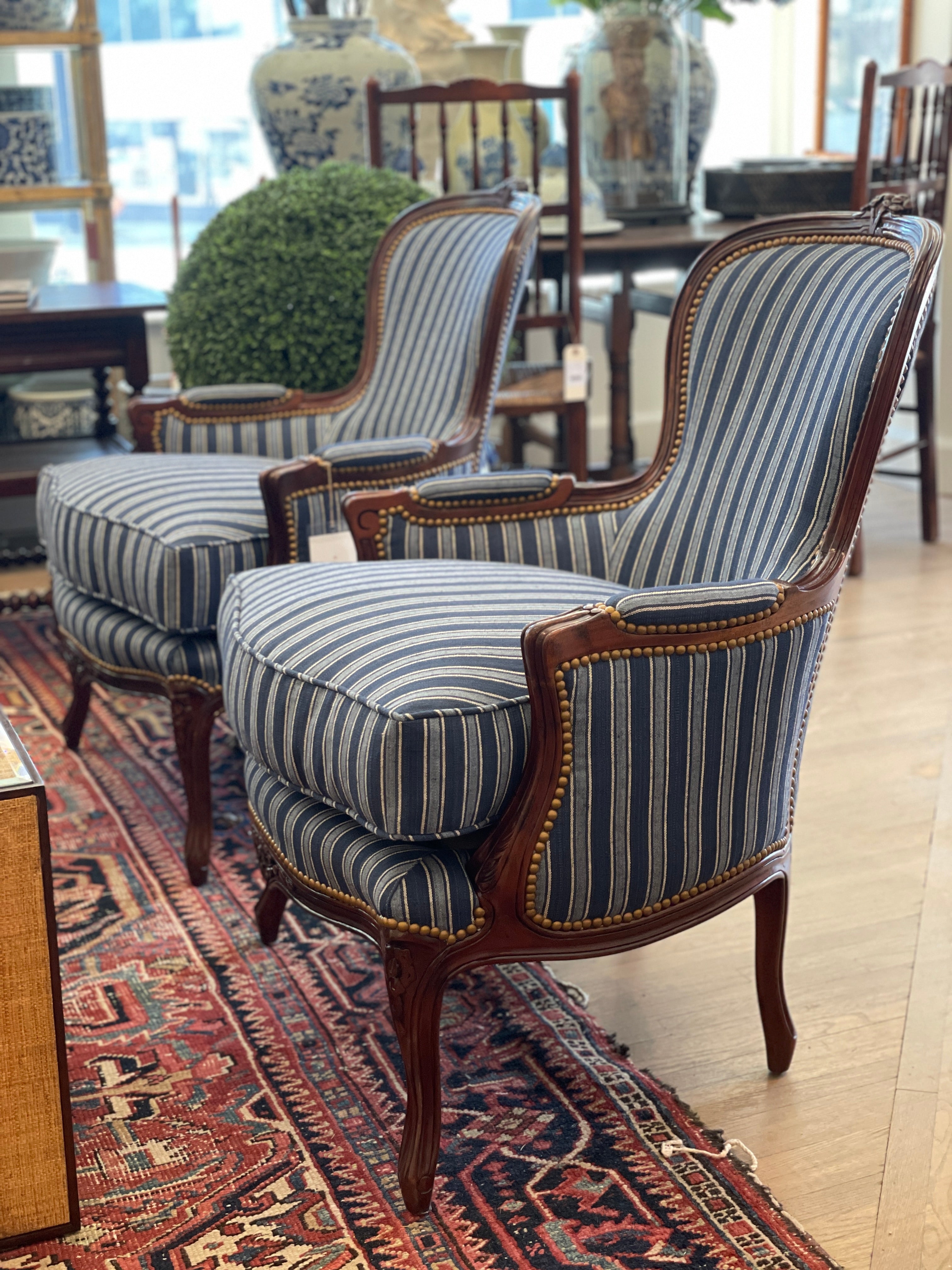 St Germain Occasional Chair - Elegant Accent Chair for Living Room, Bedroom & Office - Perfect for Reading Nook, Guest Seating & Home Decor