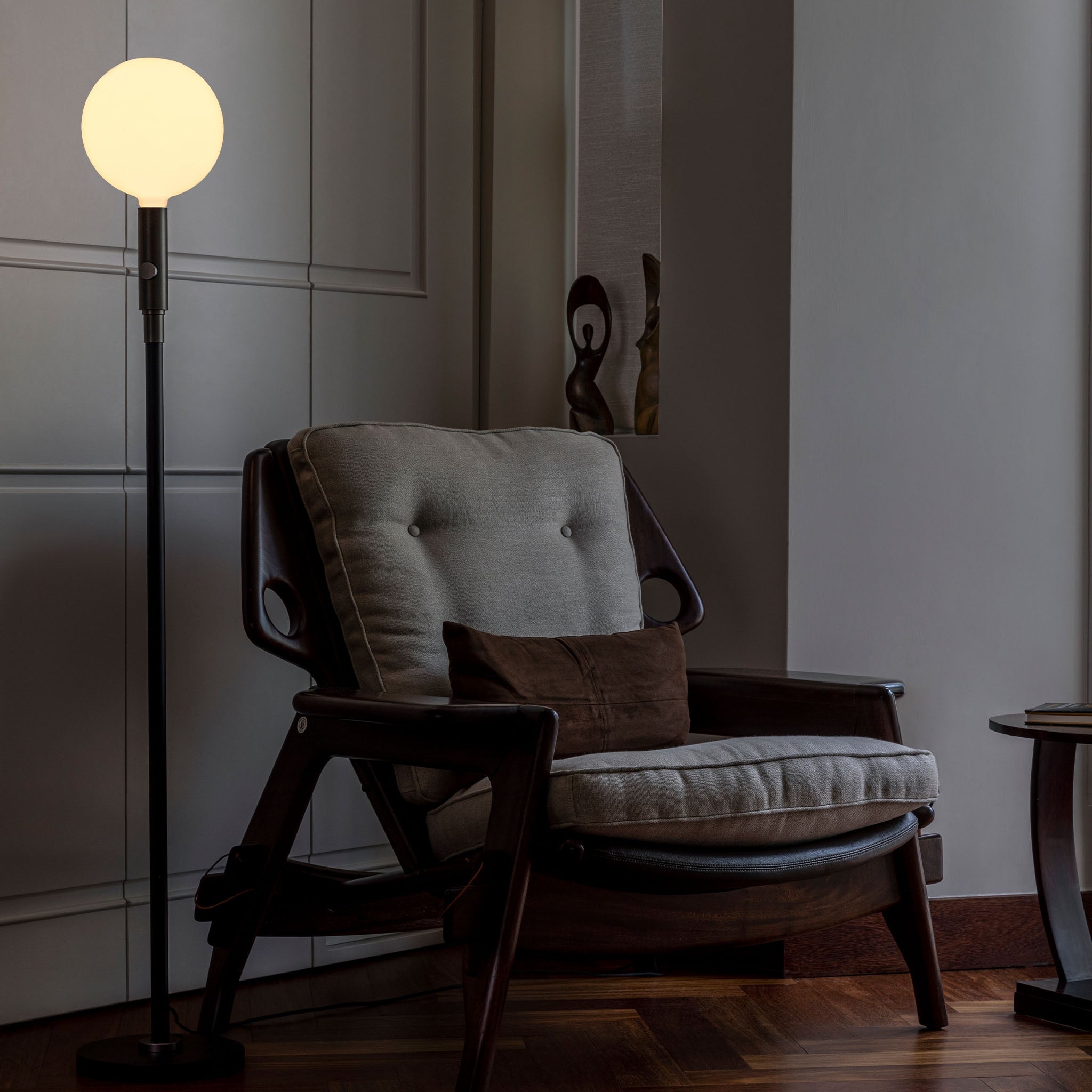 Adjustable Graphite Floor Lamp with Dimmable Light - Perfect for Living Room, Bedroom, and Office Reading Lighting
