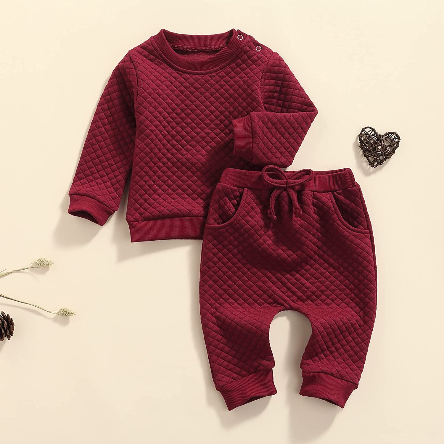 Newborn Baby Boy & Girl Clothes Set - Diamond Lattice Unisex Long Sleeve Pullover & Pants Outfit - Soft & Warm Infant Winter Wear for Newborns 0-3 Months - Perfect for Family Photos, Holiday Gifts & Daily Outfits